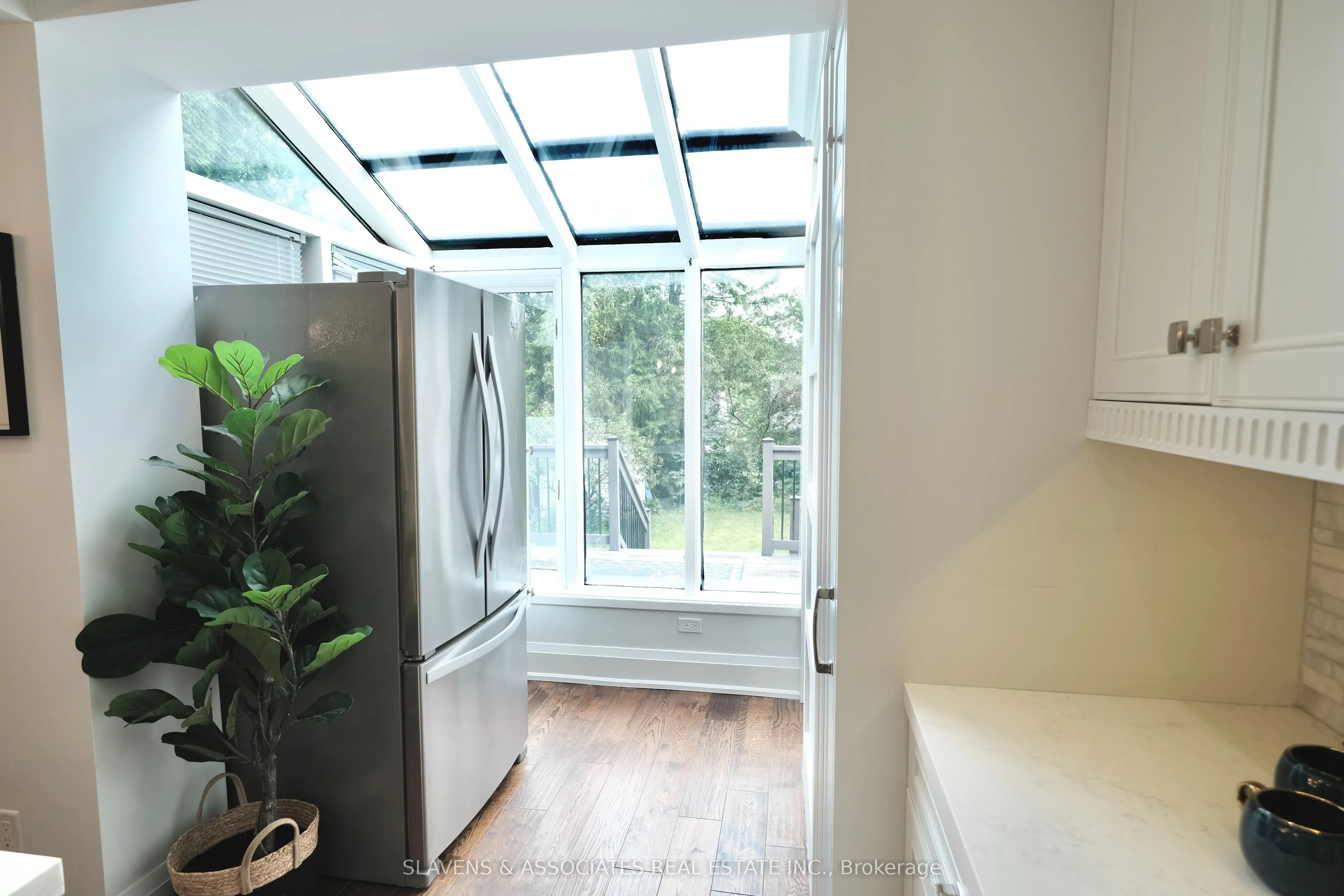 456 Roehampton Avenue