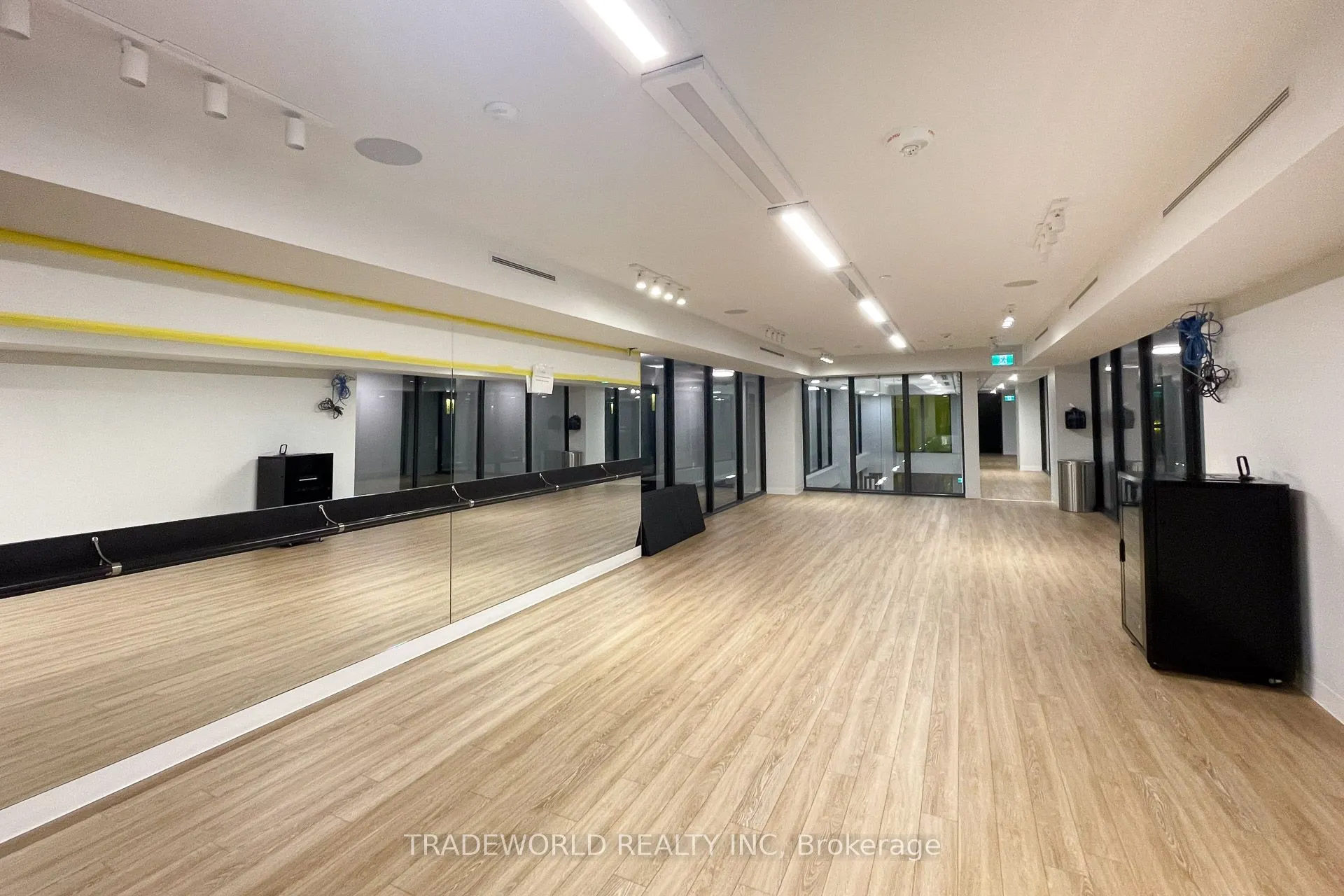 158 Front Street E, #2015