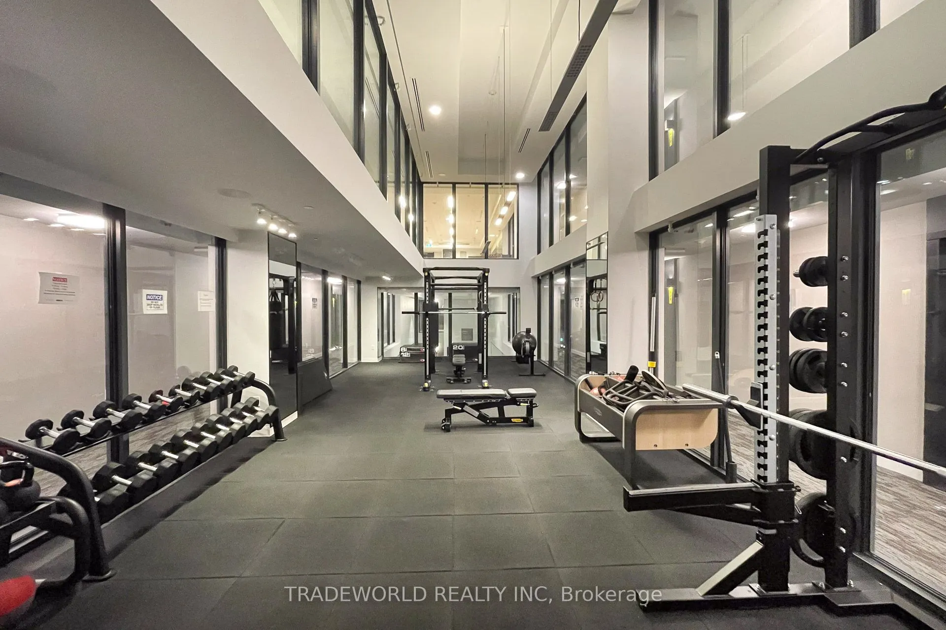 158 Front Street E, #2015