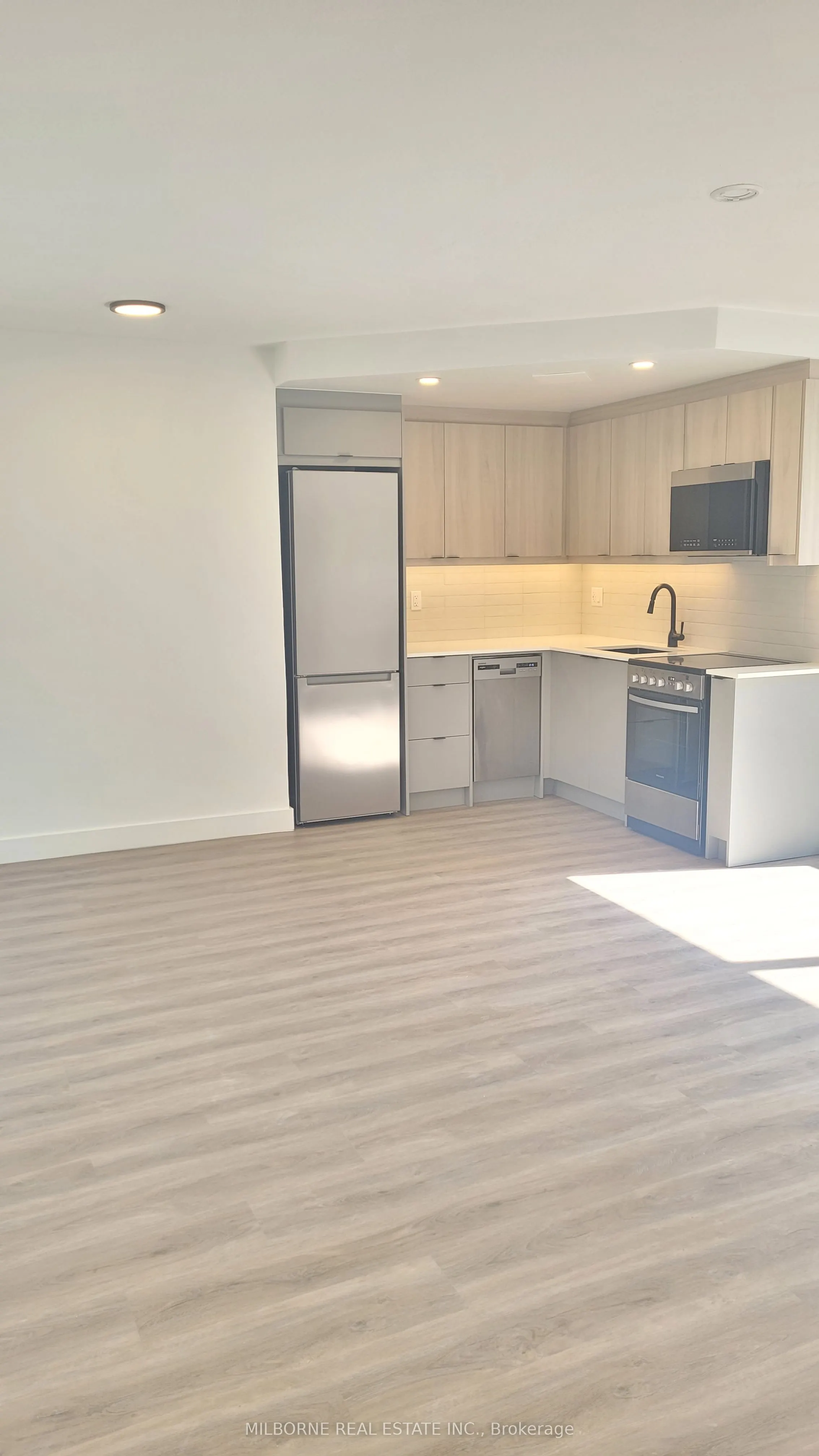 75 Broadway Avenue, #201