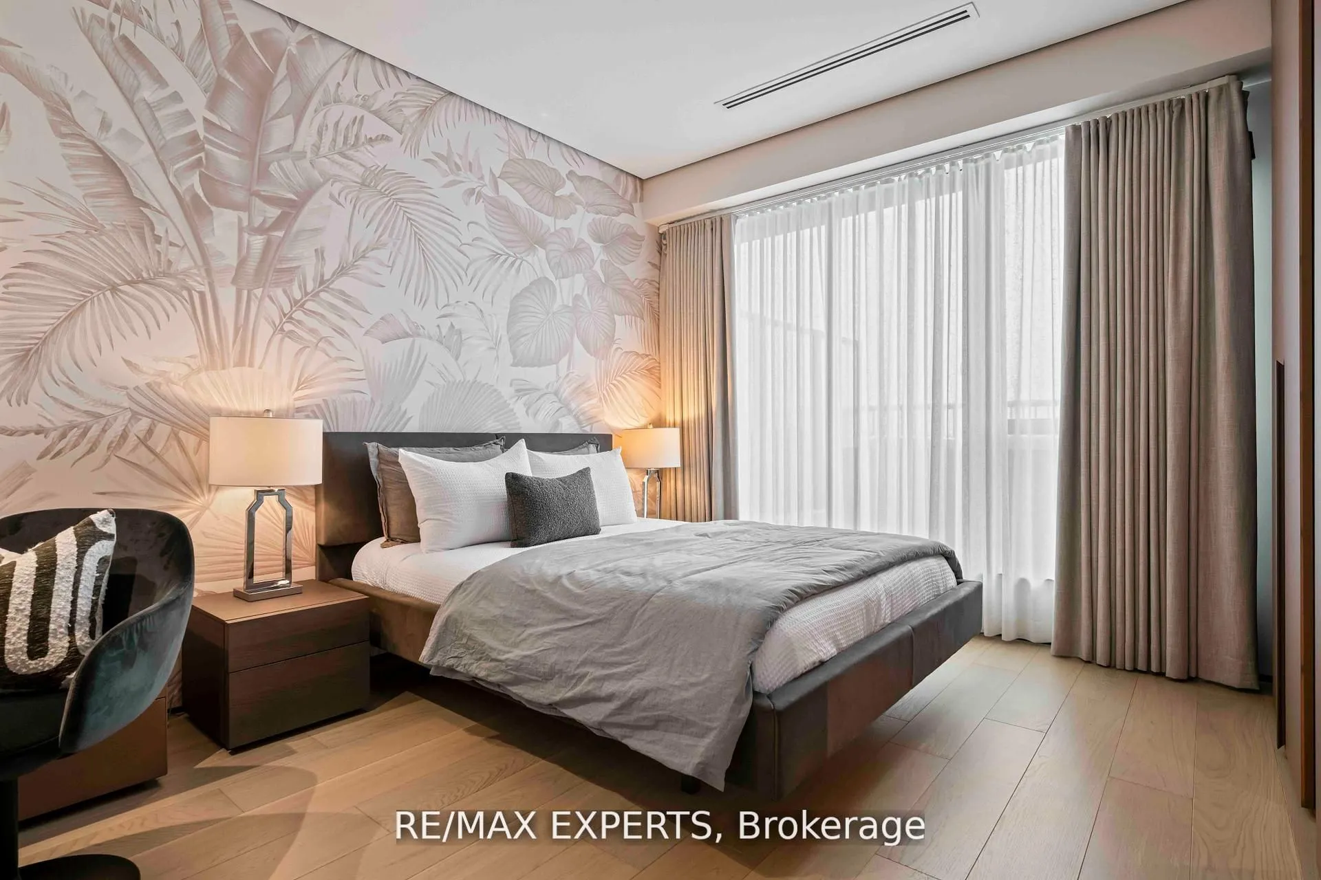 1700 Avenue Road, #702