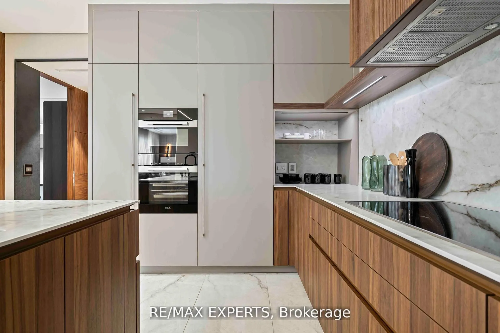 1700 Avenue Road, #702