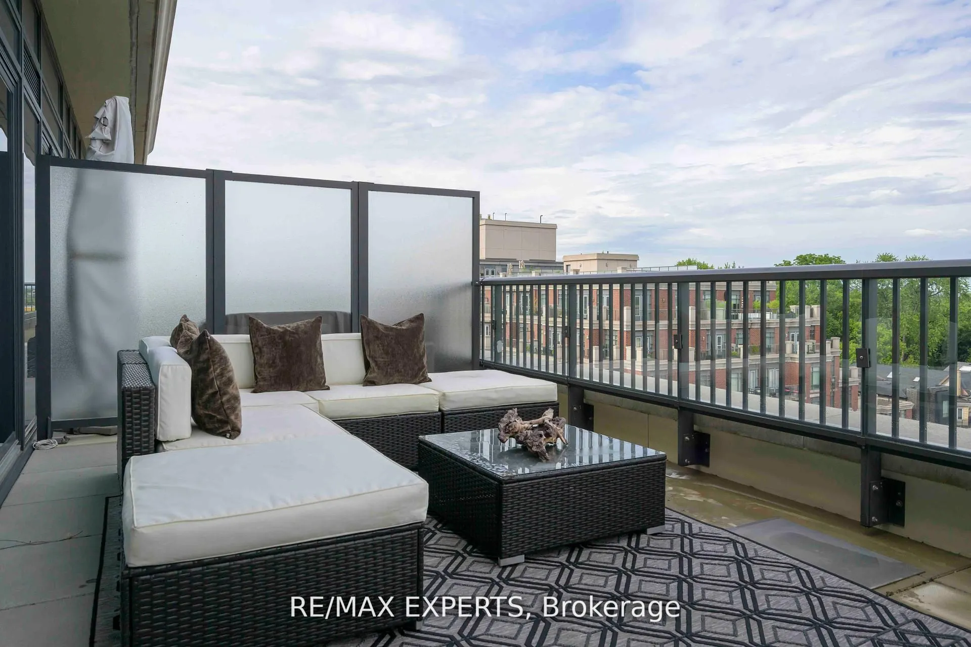 1700 Avenue Road, #702