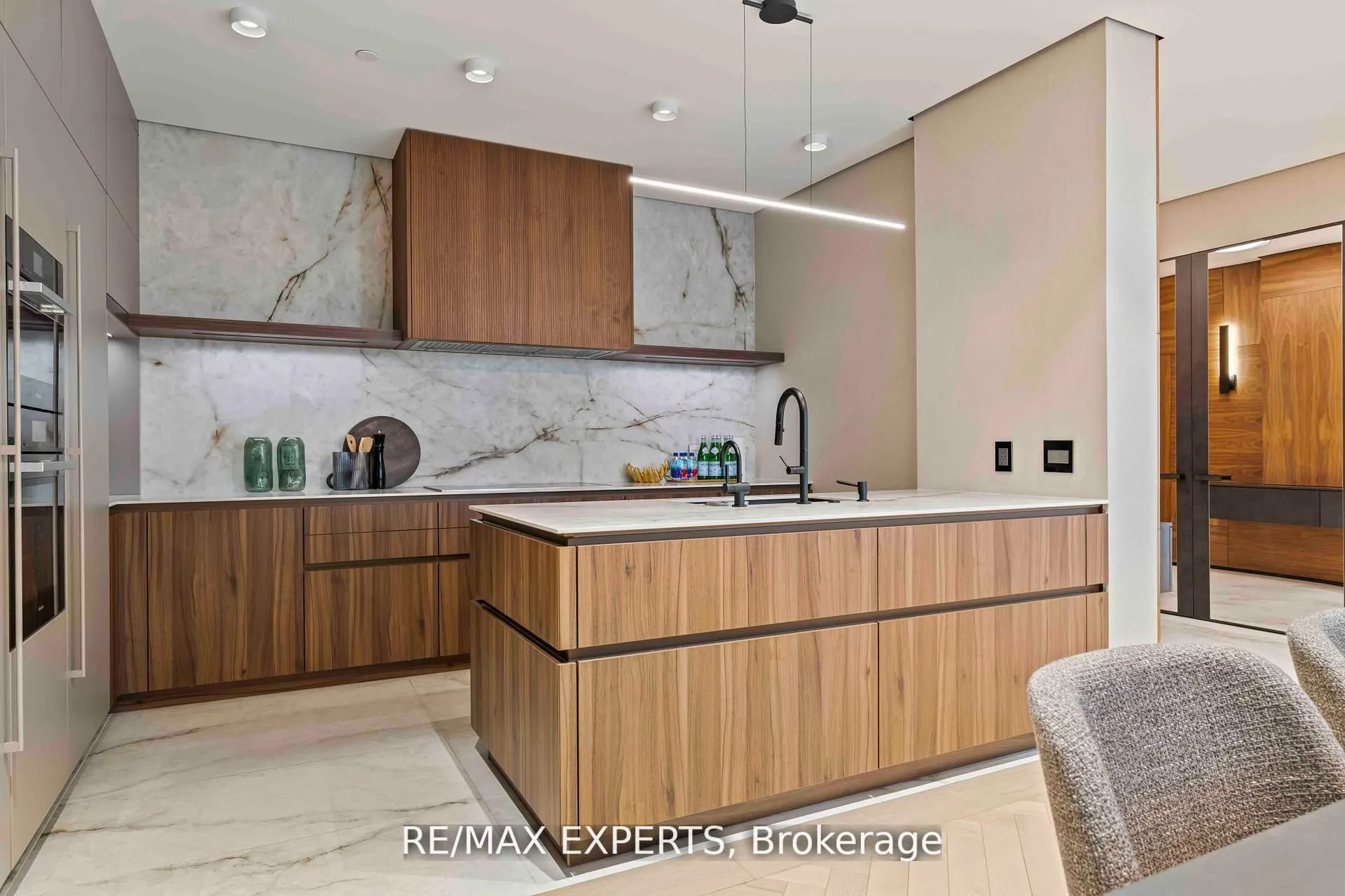 1700 Avenue Road, #702