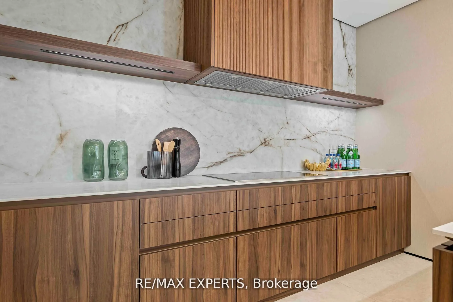 1700 Avenue Road, #702