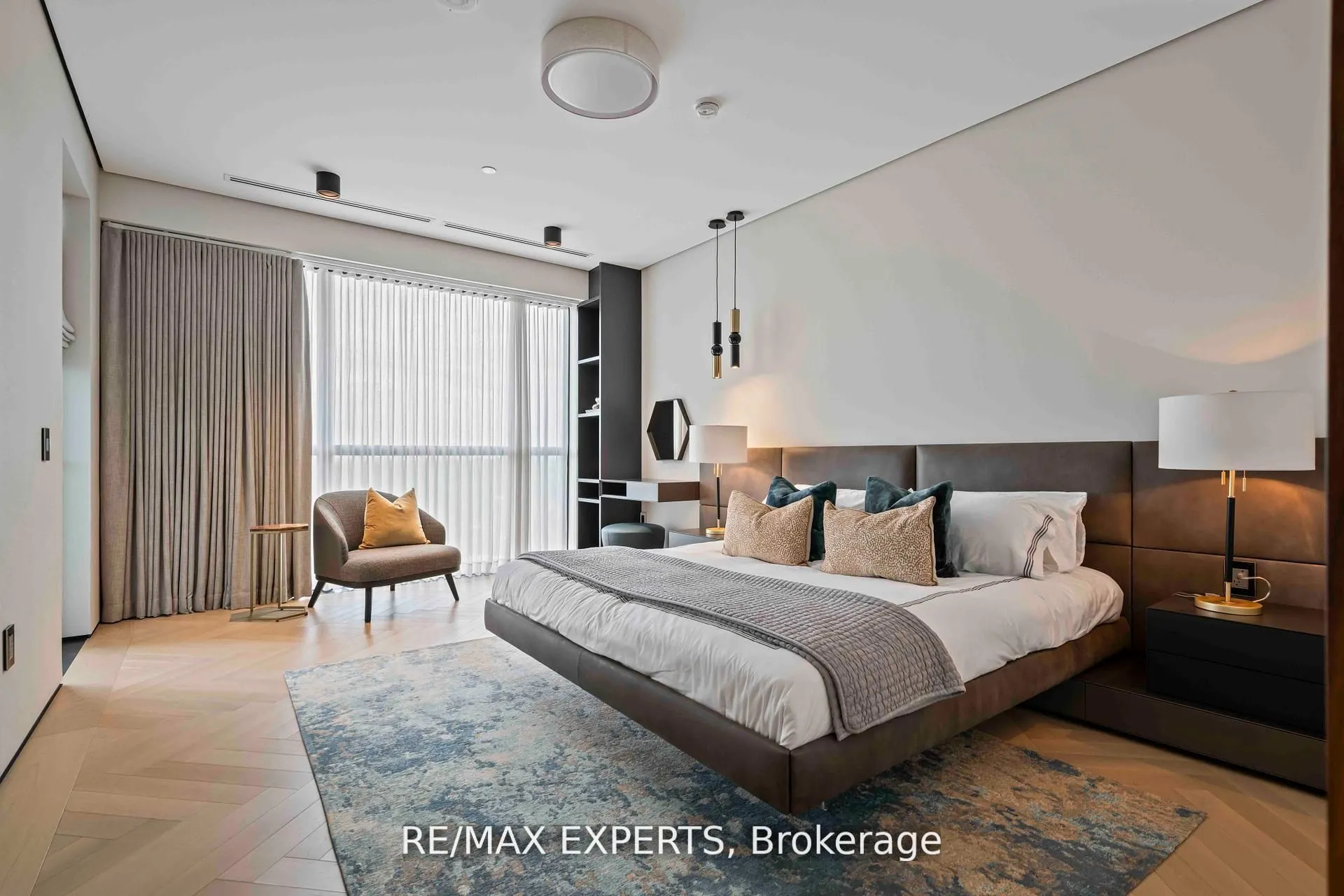 1700 Avenue Road, #702