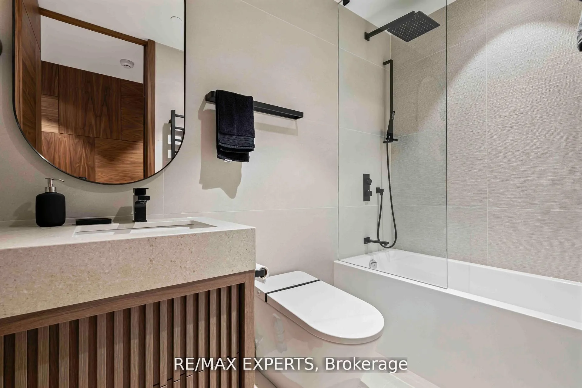 1700 Avenue Road, #702