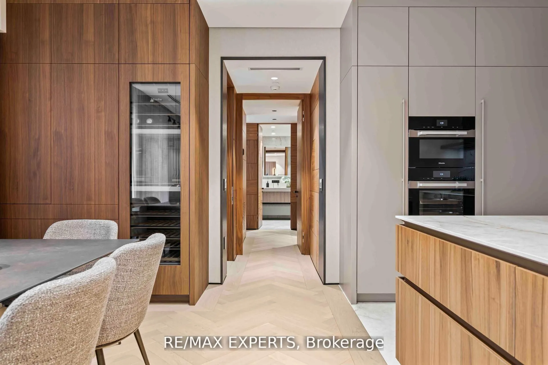 1700 Avenue Road, #702