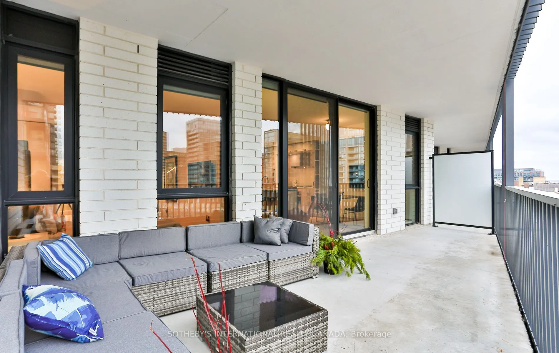 41 Dovercourt Road, #711