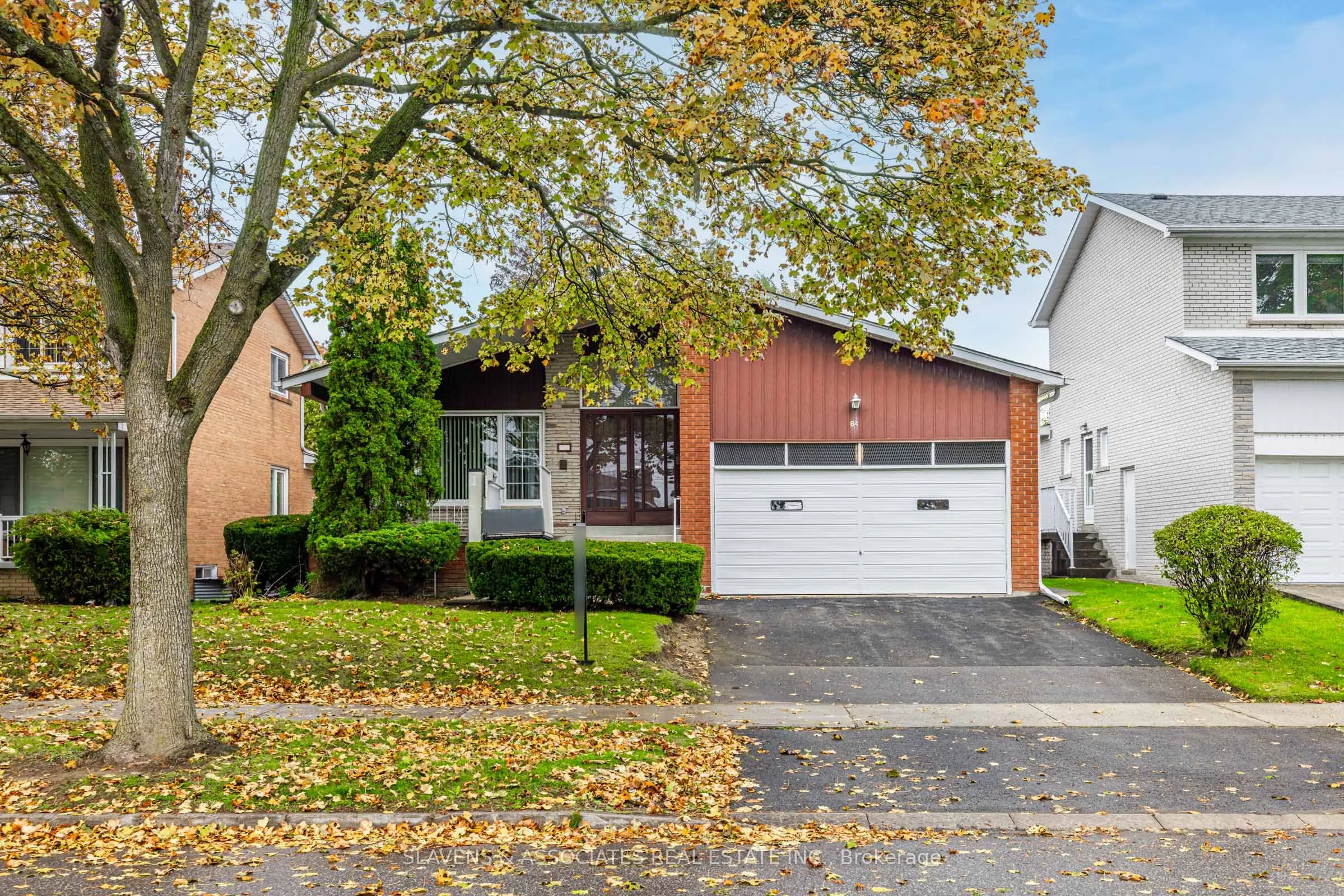 84 Charlton Boulevard