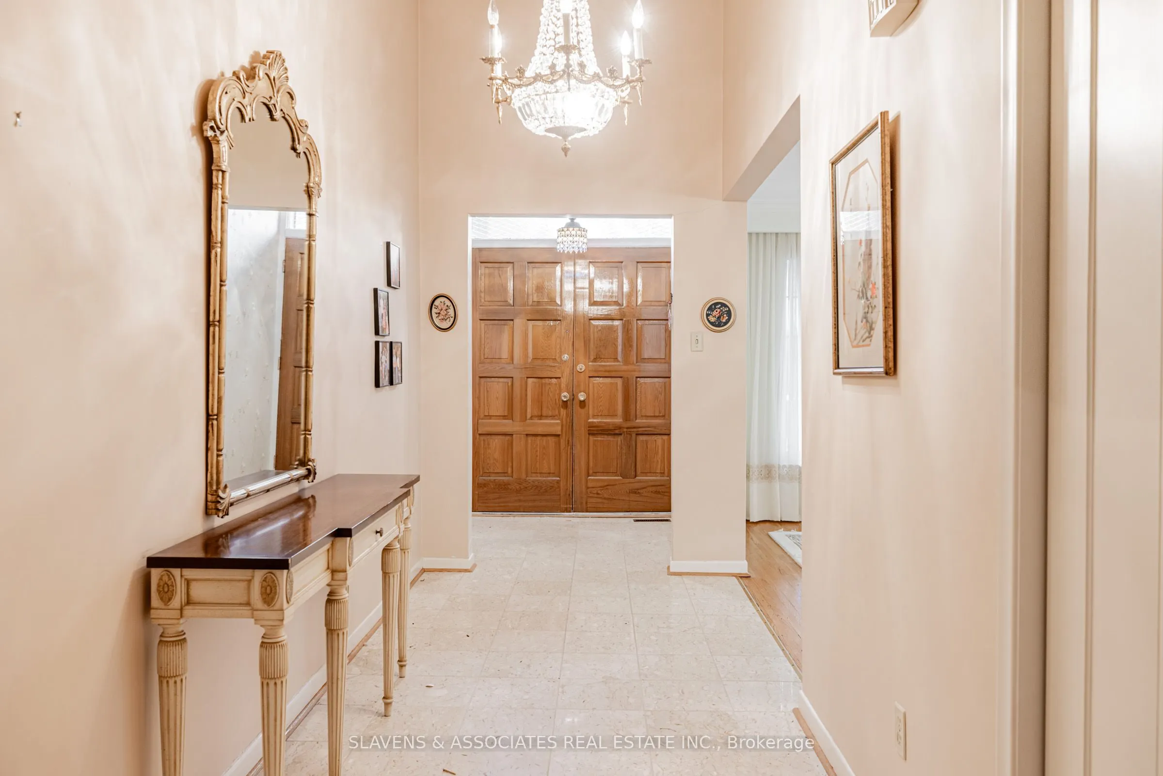 84 Charlton Boulevard