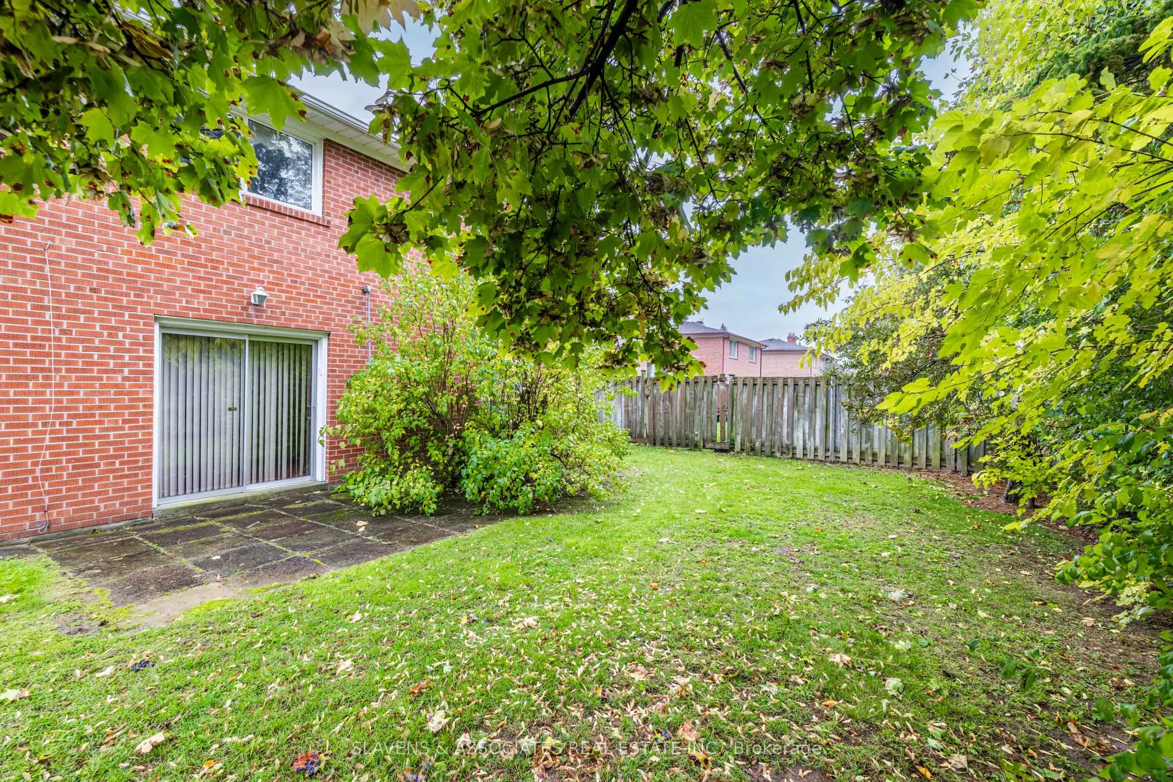 84 Charlton Boulevard