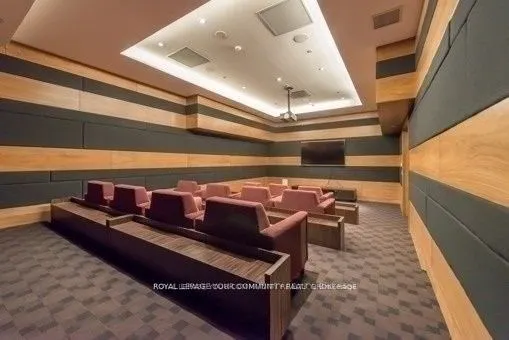 25 Broadway Avenue, #810