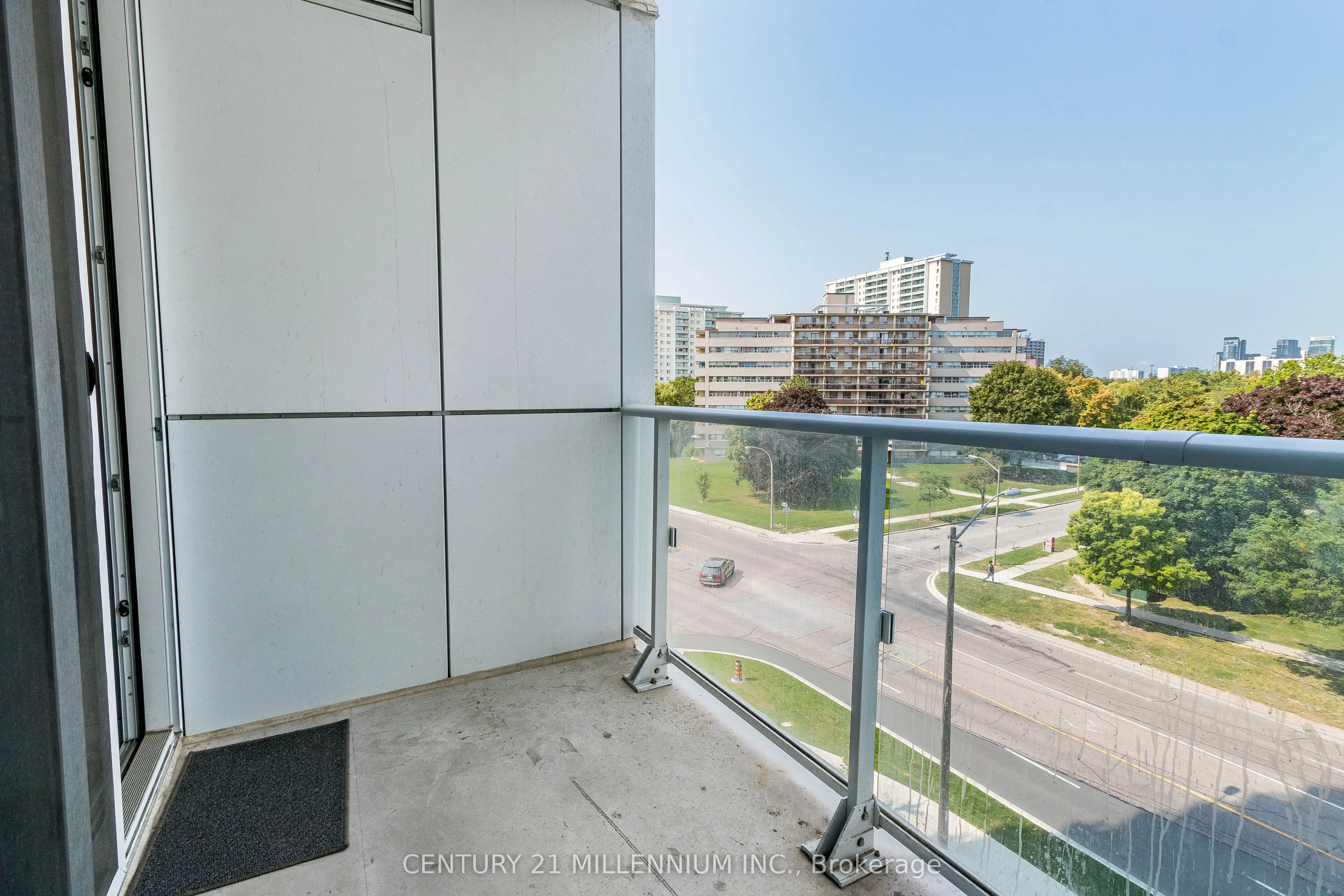 10 Deerlick Court, #606