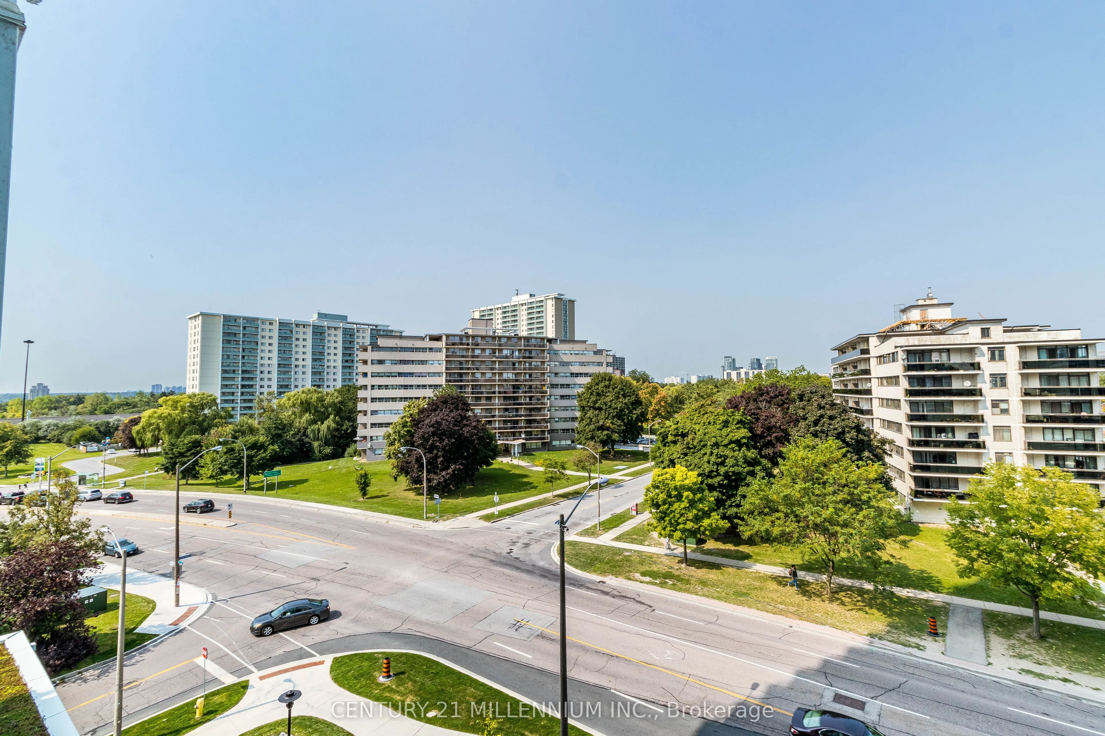 10 Deerlick Court, #606