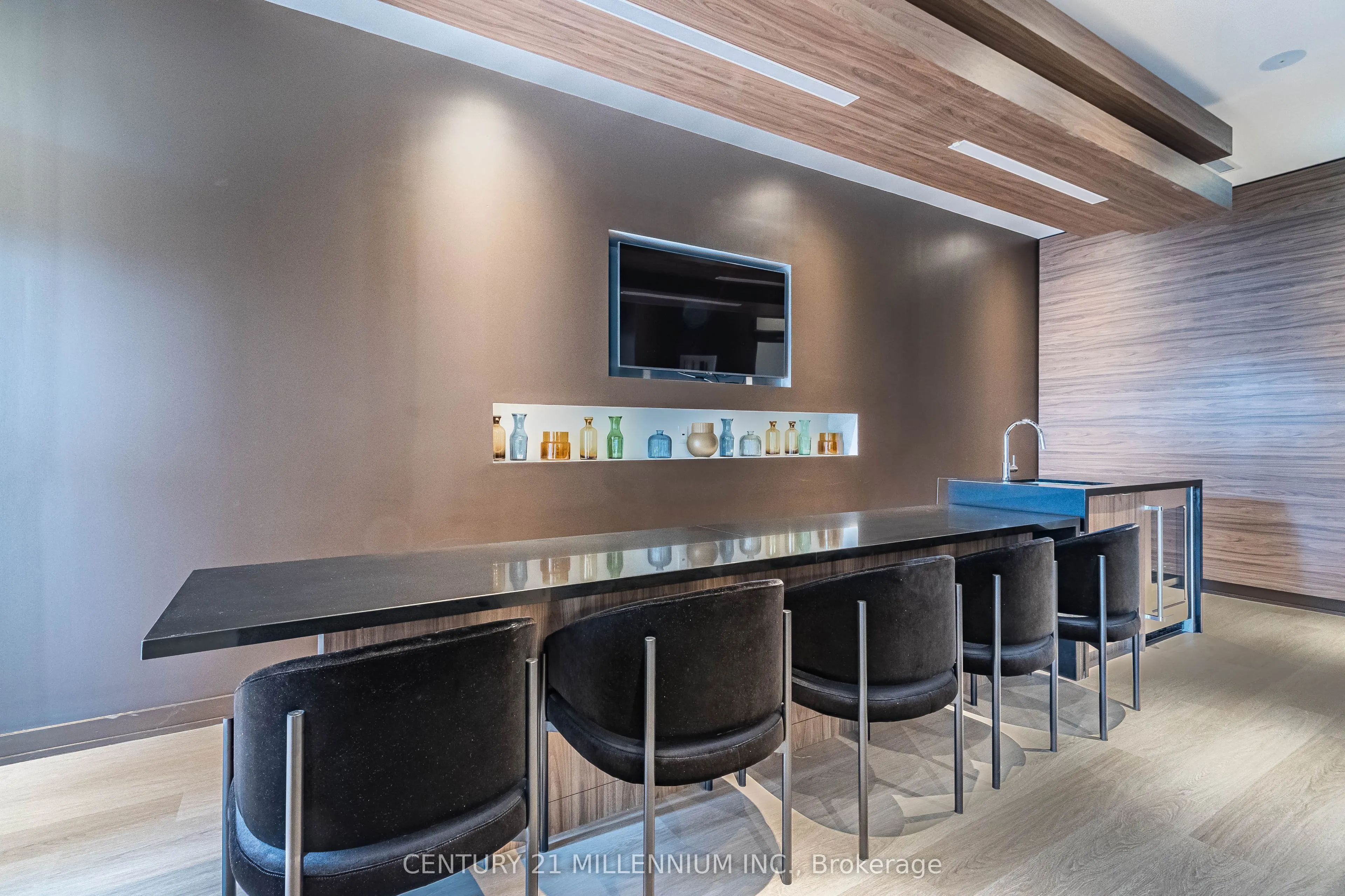 10 Deerlick Court, #606