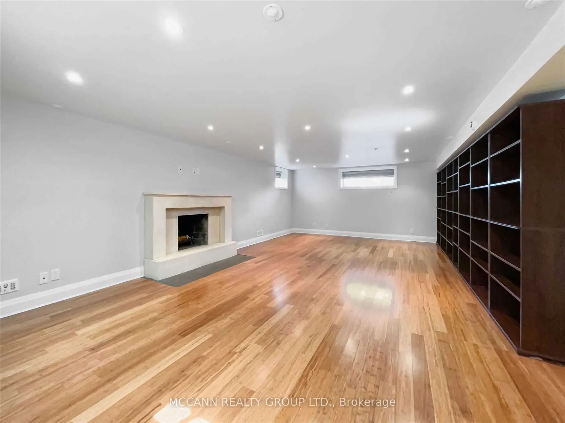 68 Whittaker Crescent