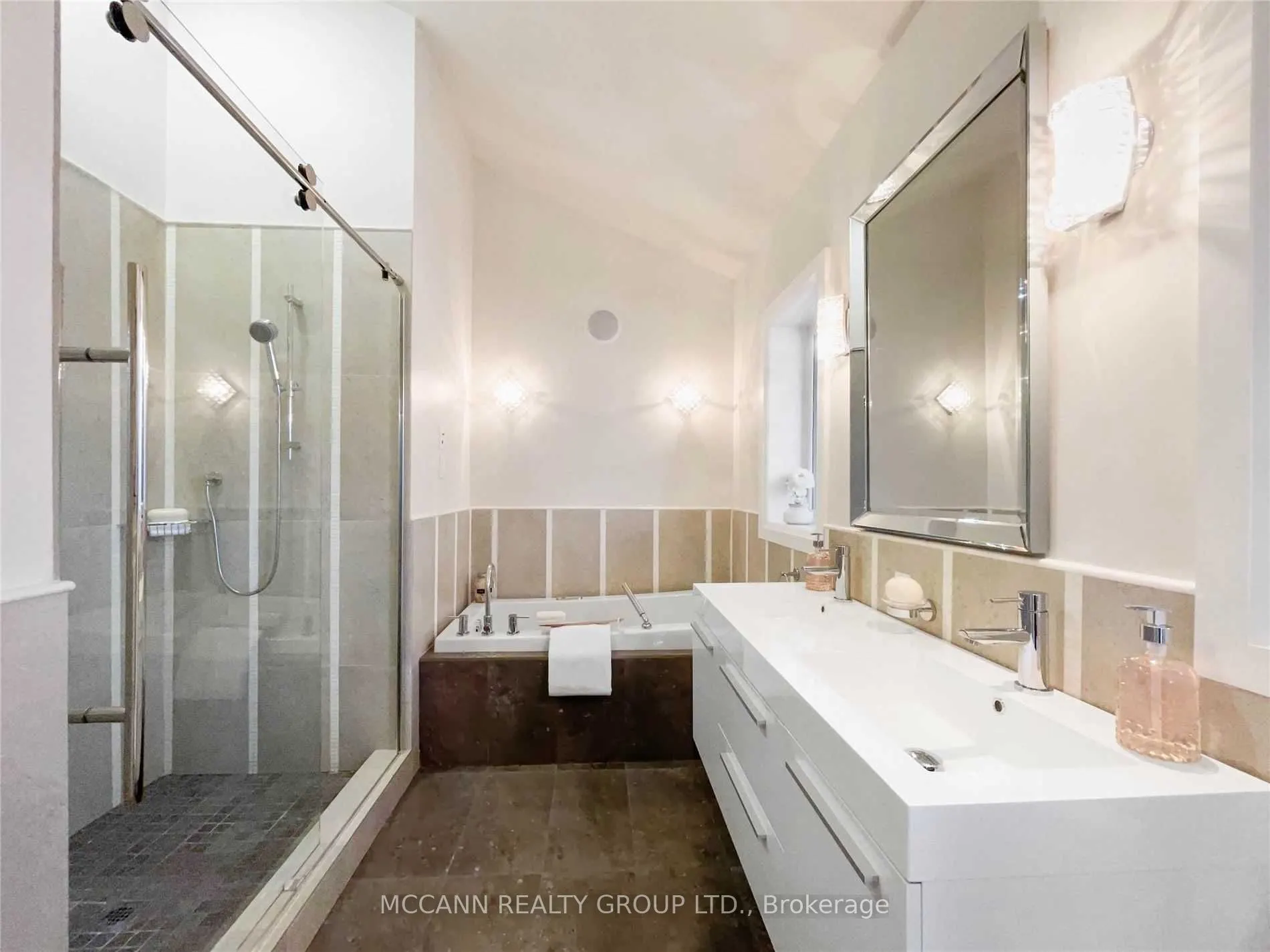 68 Whittaker Crescent