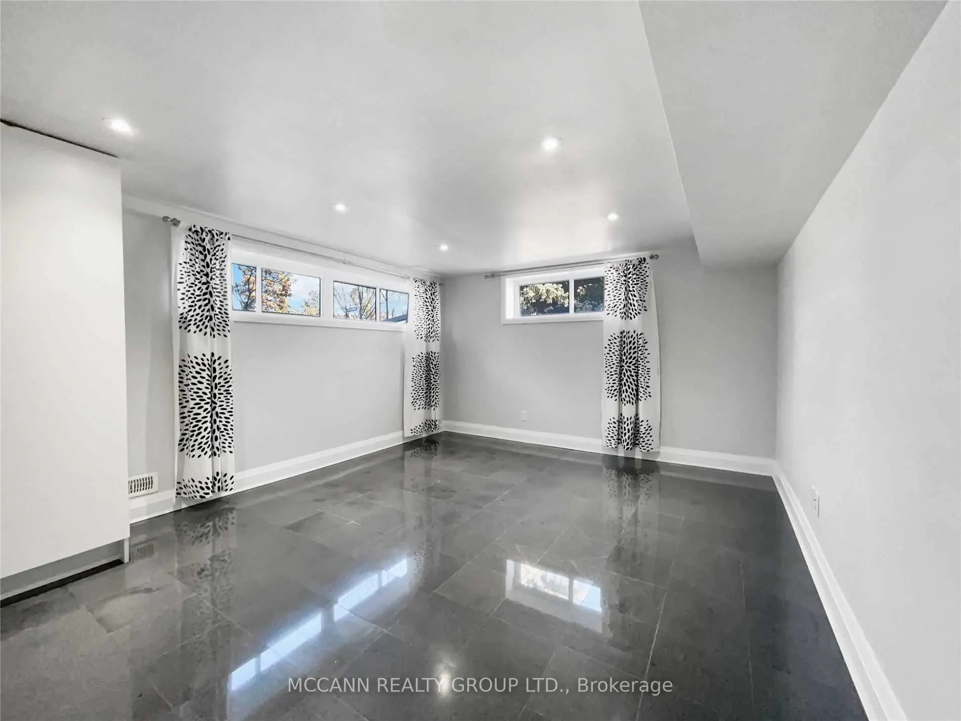 68 Whittaker Crescent