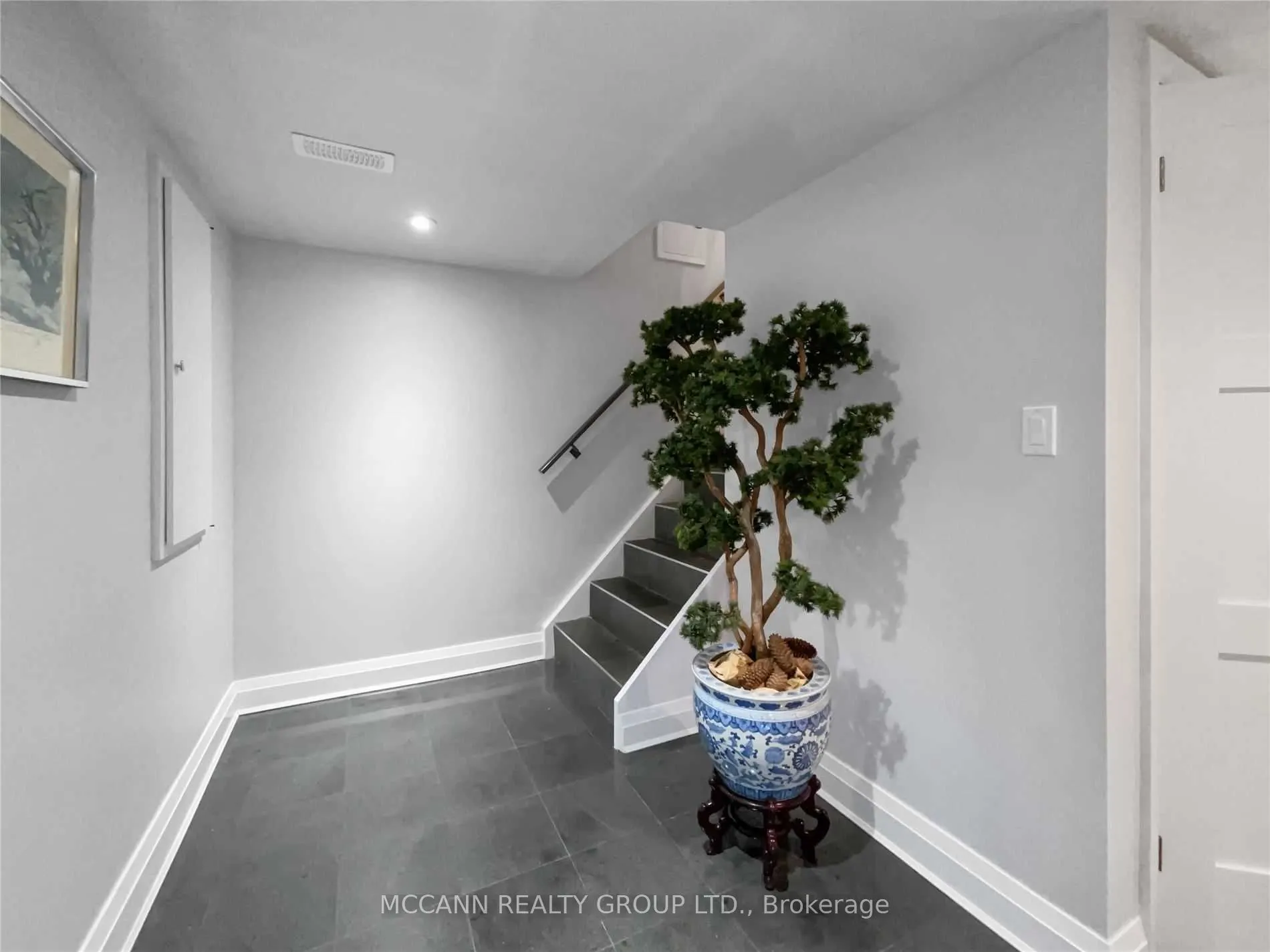 68 Whittaker Crescent