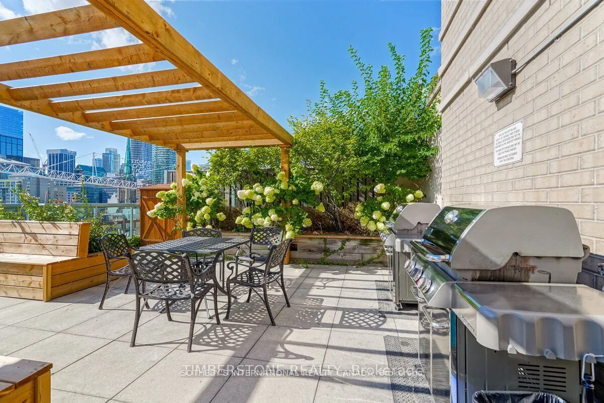 109 Front Street E, #501