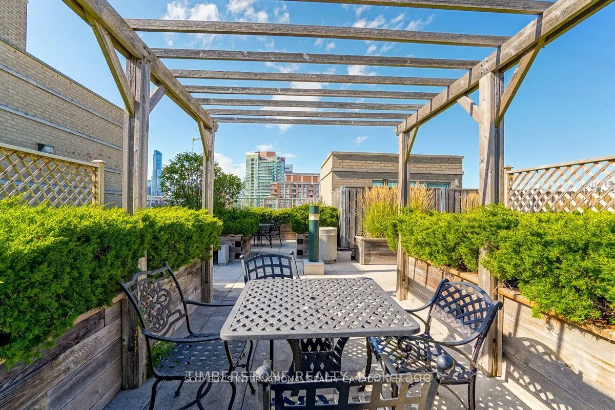 109 Front Street E, #501