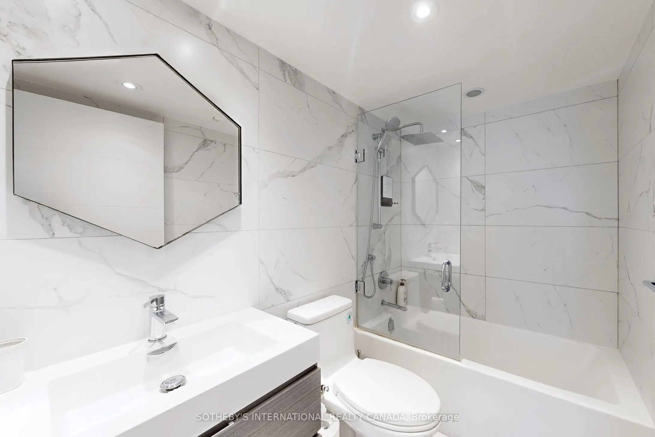 109 Front Street E, #501