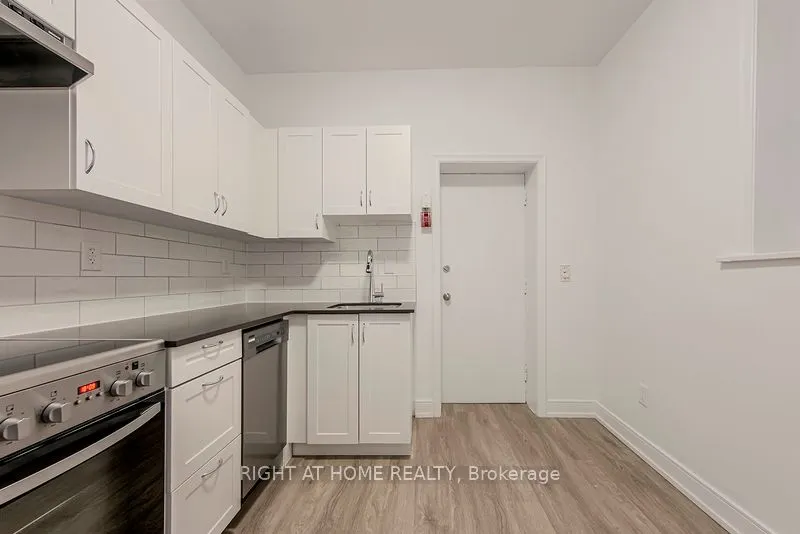 723 Bloor Street W, #D