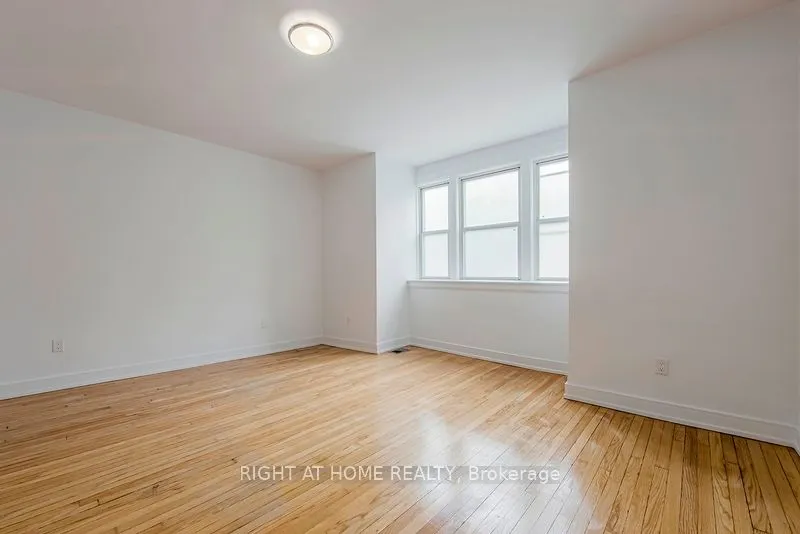 723 Bloor Street W, #D