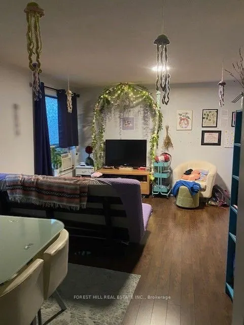 436 Queen Street, #2nd Floor Unit 2