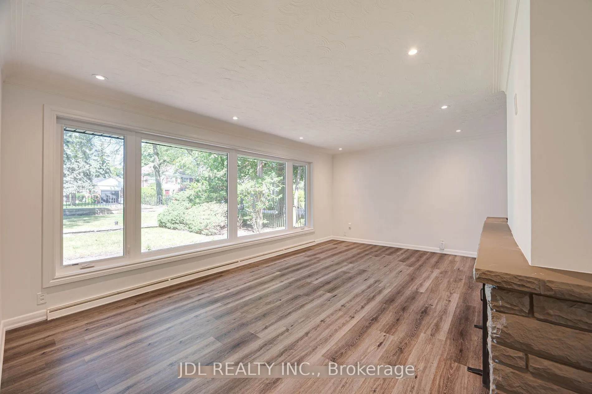 537 Blythwood Road
