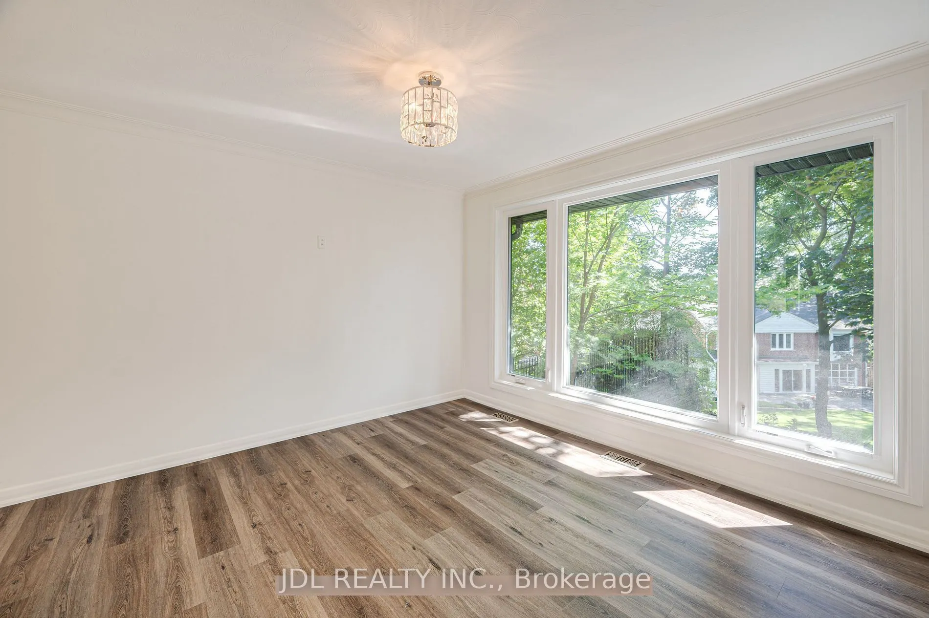 537 Blythwood Road