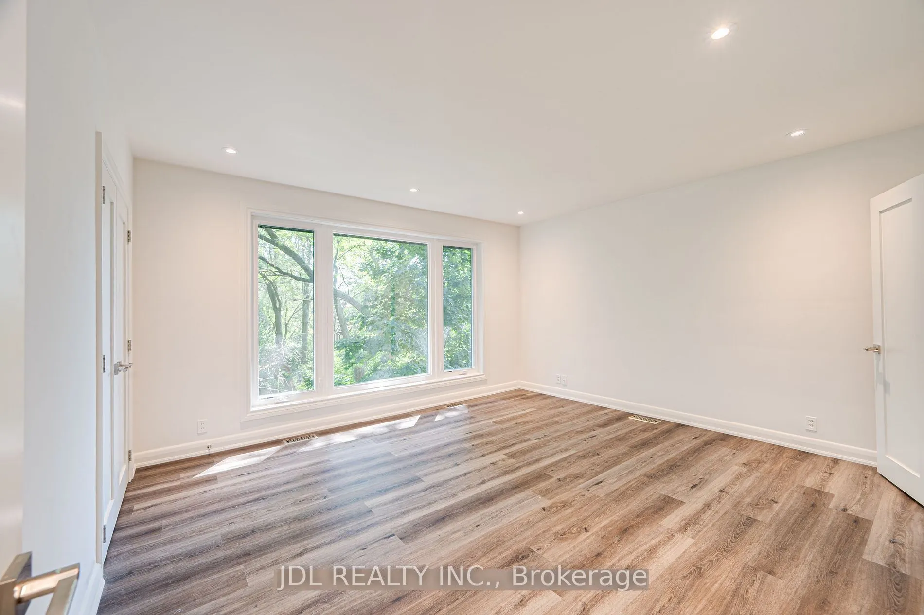 537 Blythwood Road