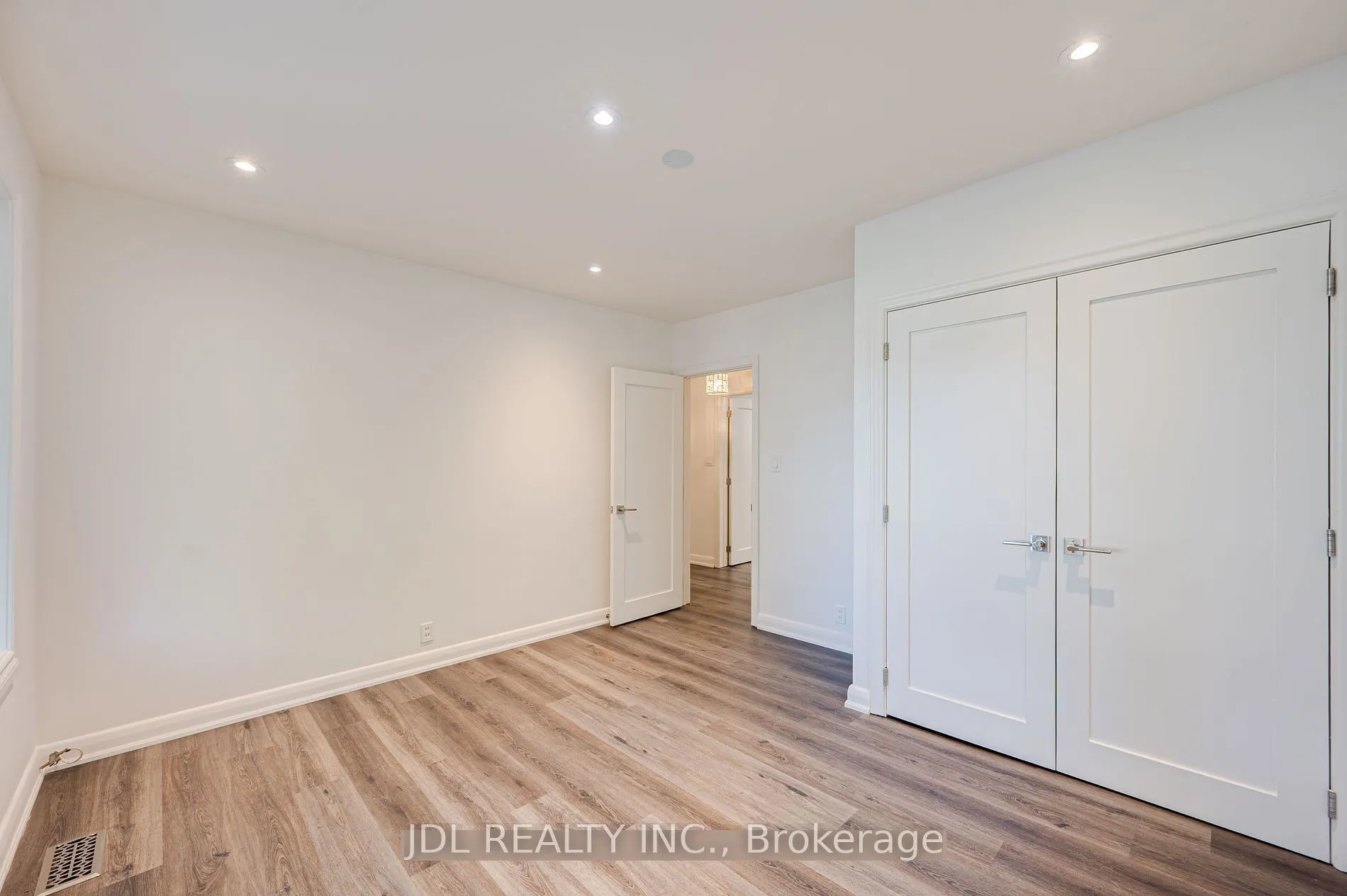 537 Blythwood Road