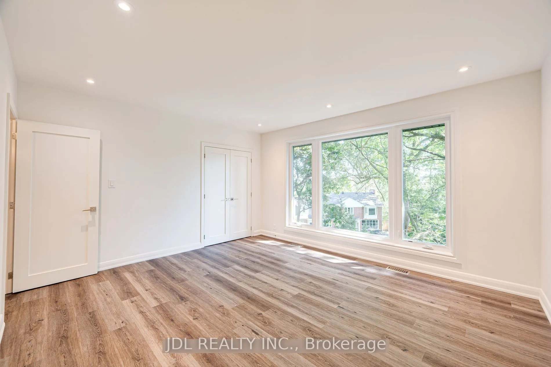 537 Blythwood Road