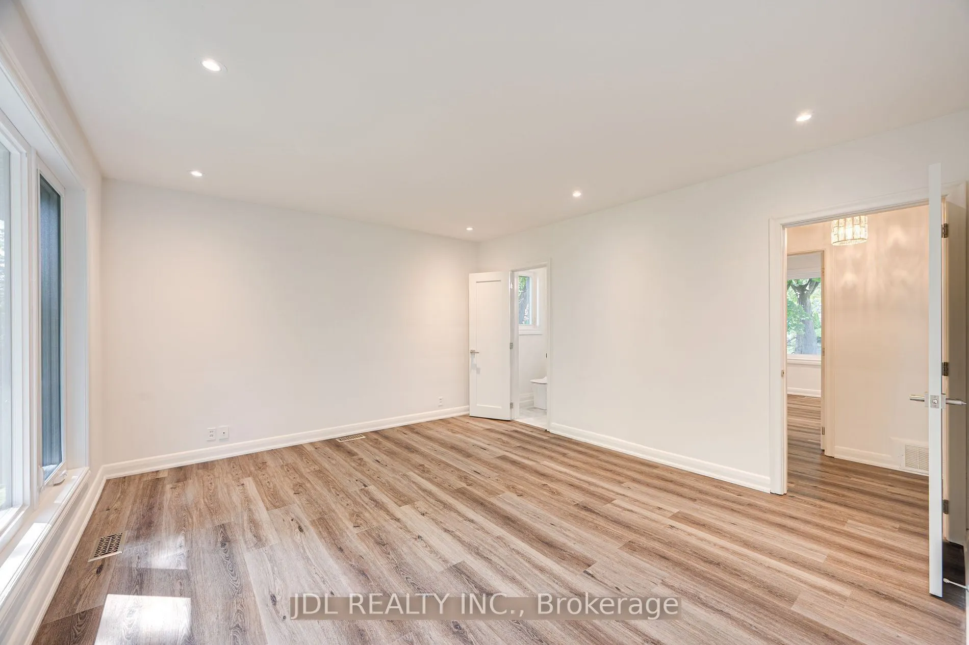 537 Blythwood Road