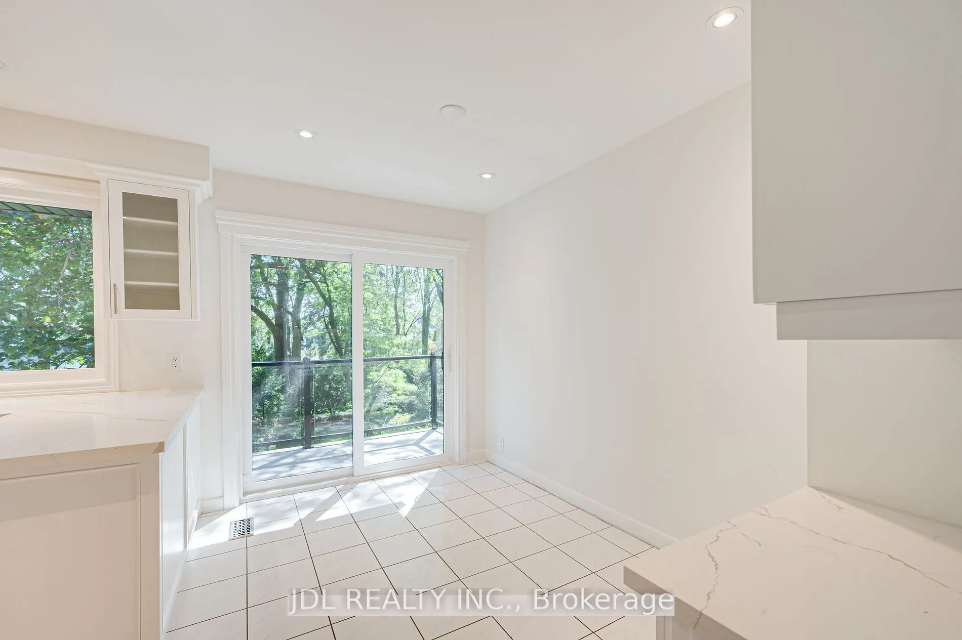 537 Blythwood Road