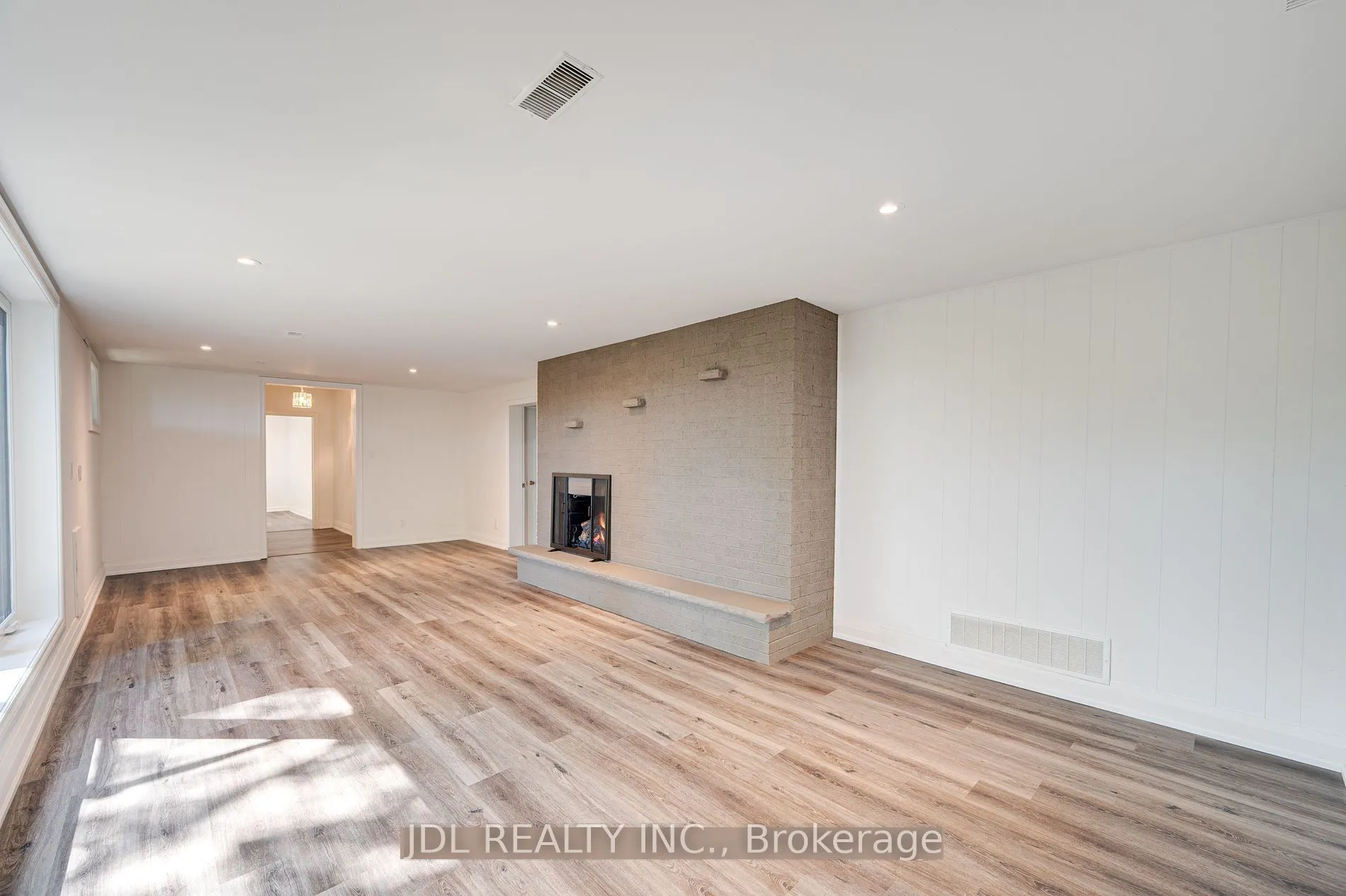 537 Blythwood Road