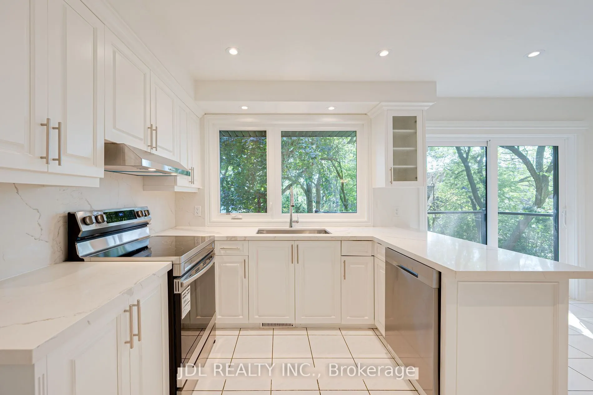 537 Blythwood Road