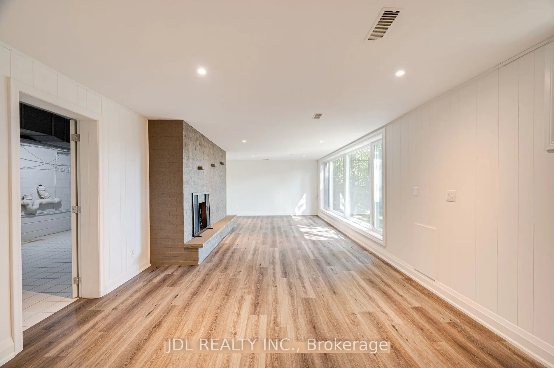 537 Blythwood Road