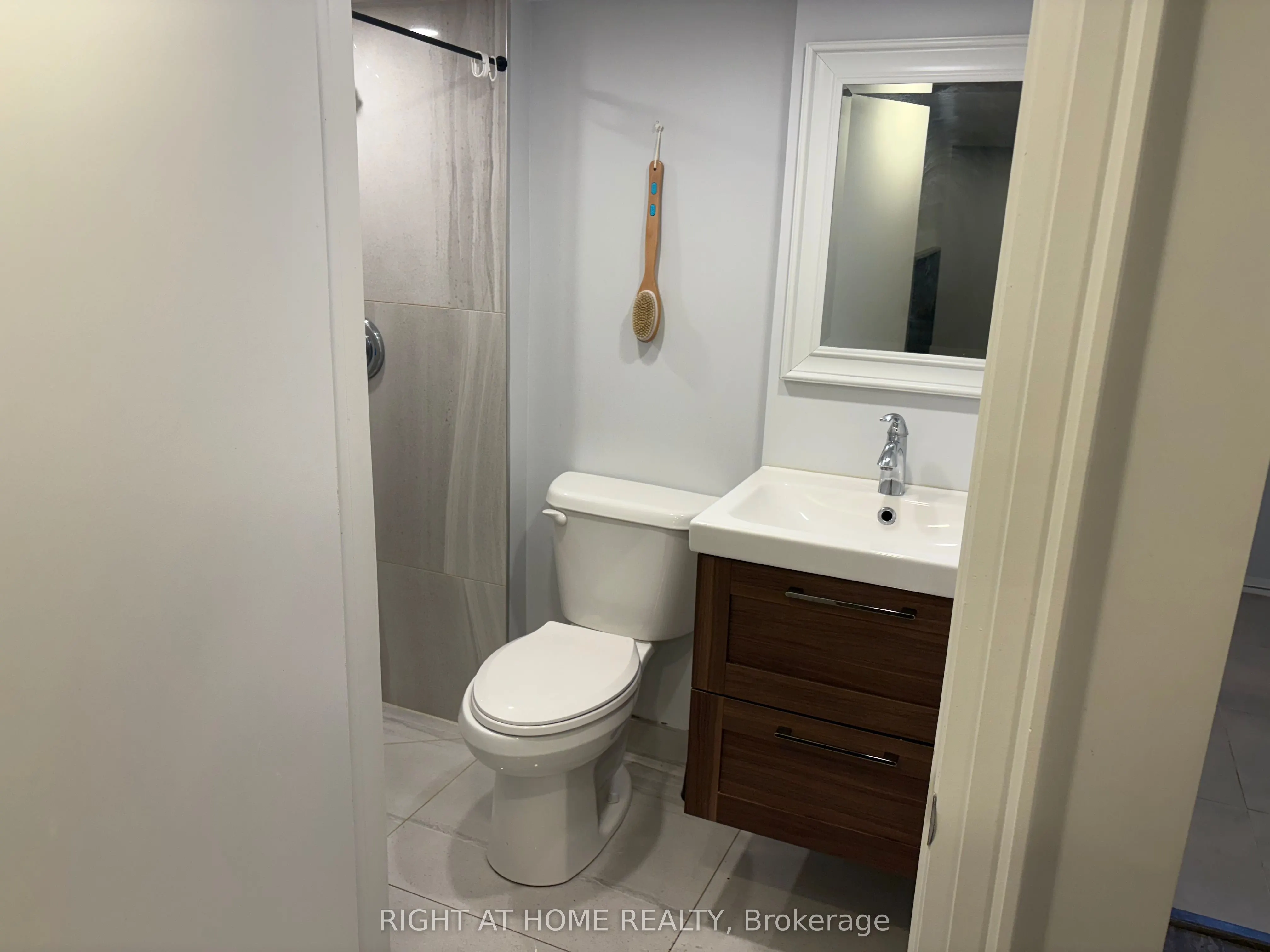 39 Amherst Avenue, #Lower