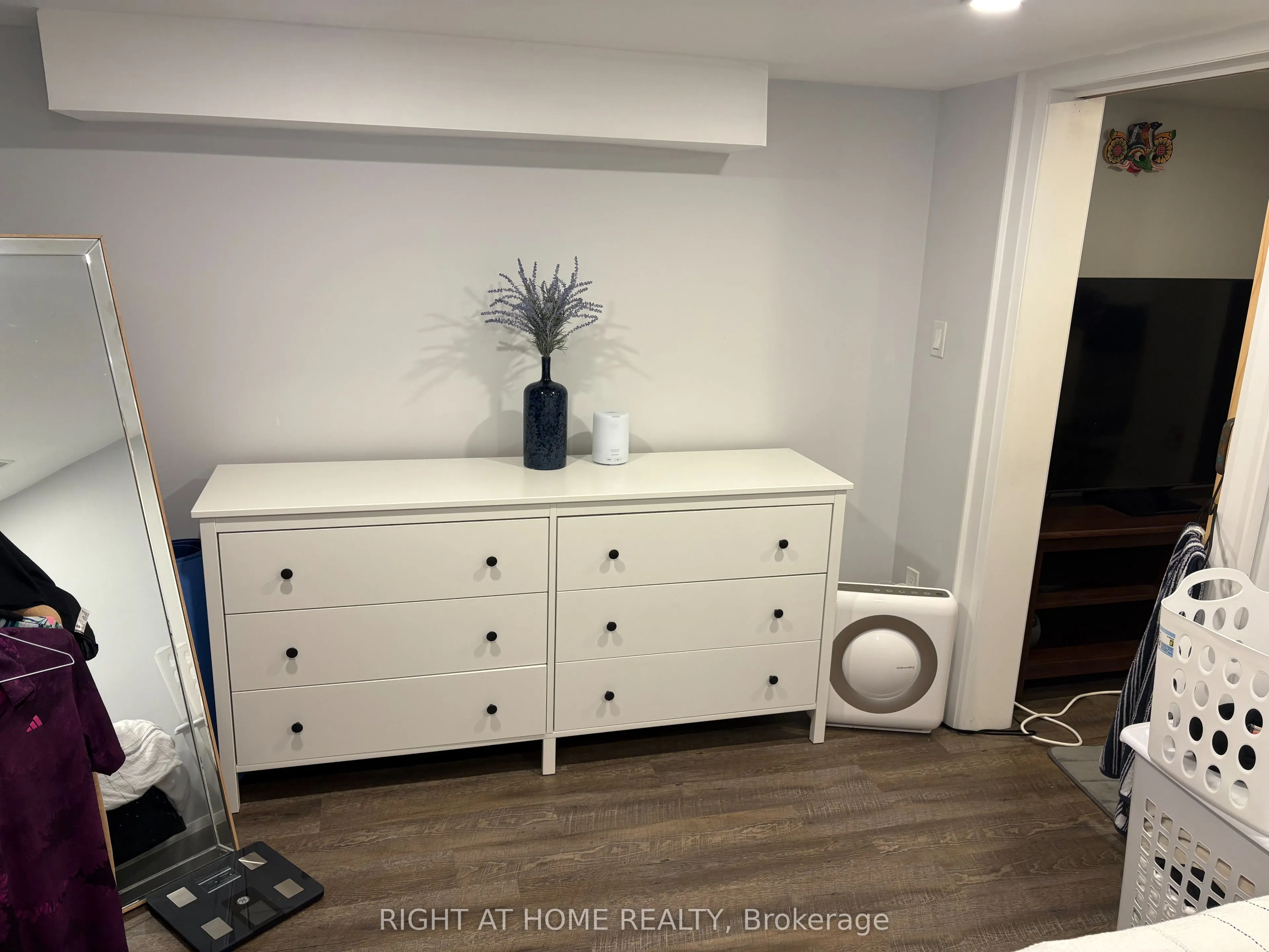 39 Amherst Avenue, #Lower