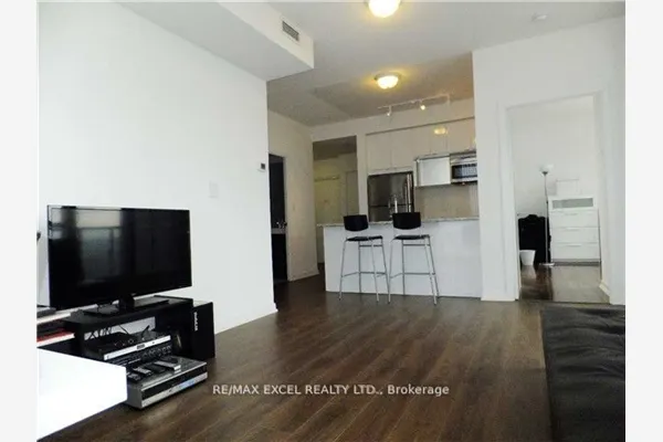 62 Forest Manor Road, #611