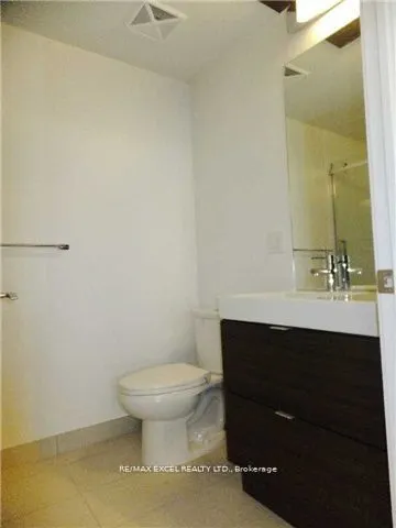 62 Forest Manor Road, #611