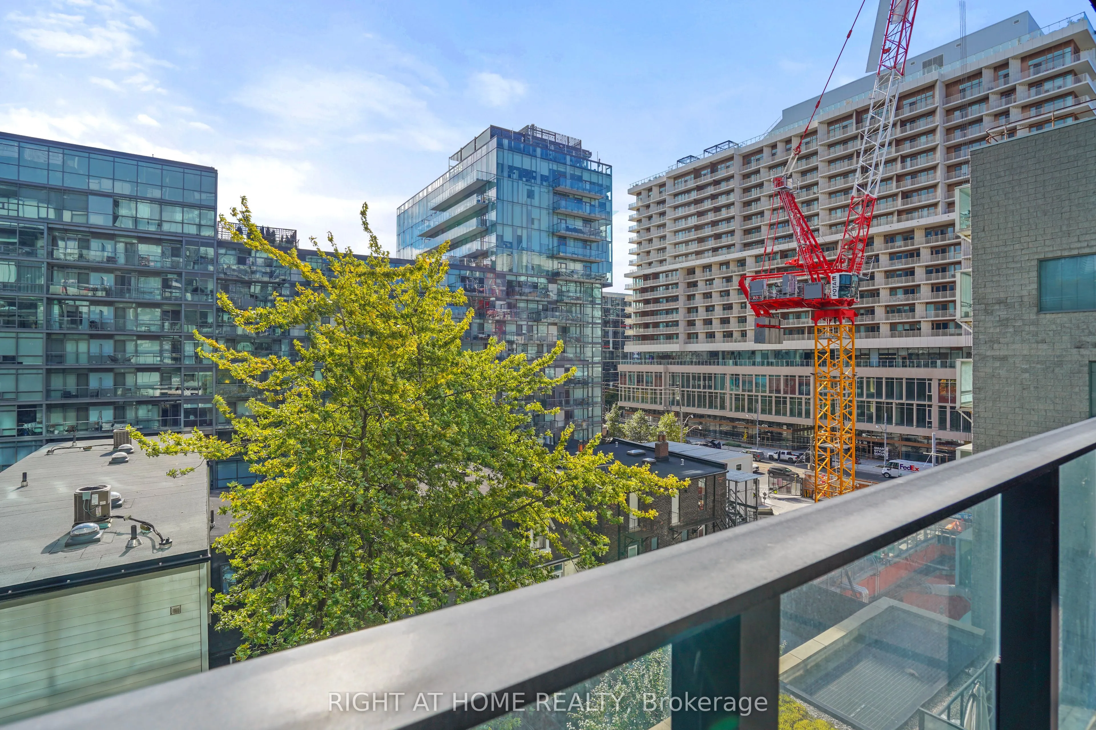 629 King Street W, #513