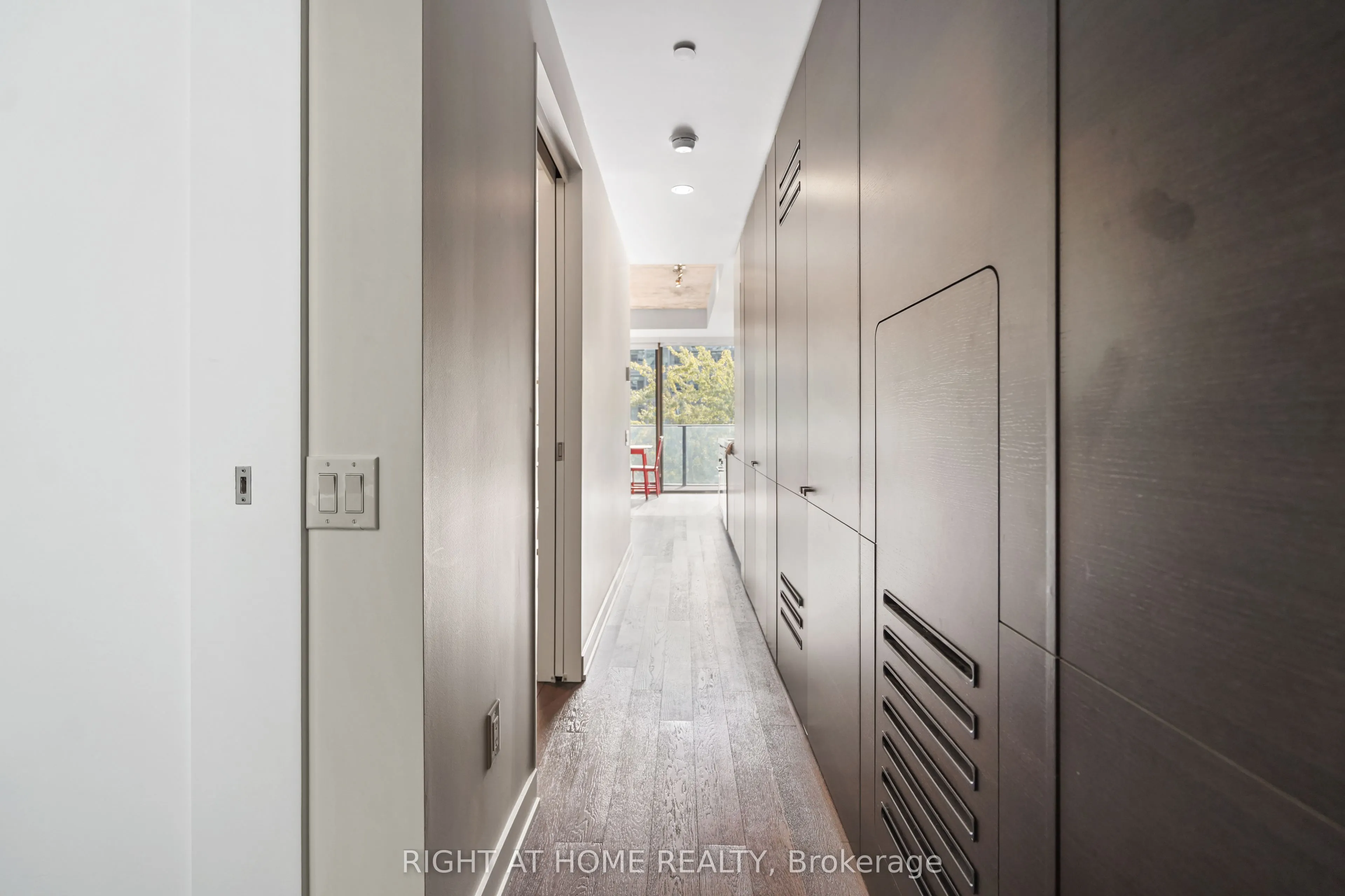 629 King Street W, #513