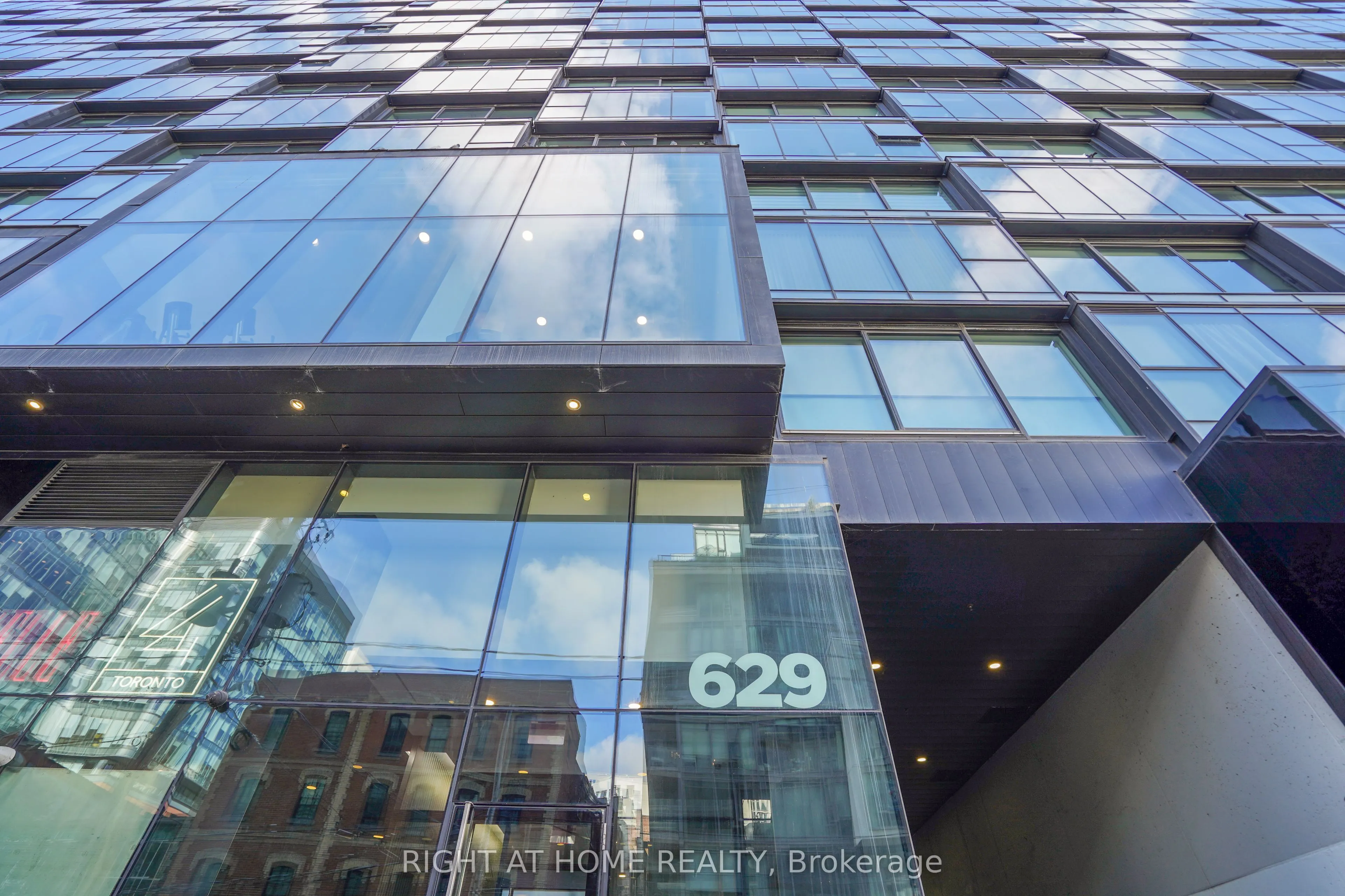 629 King Street W, #513