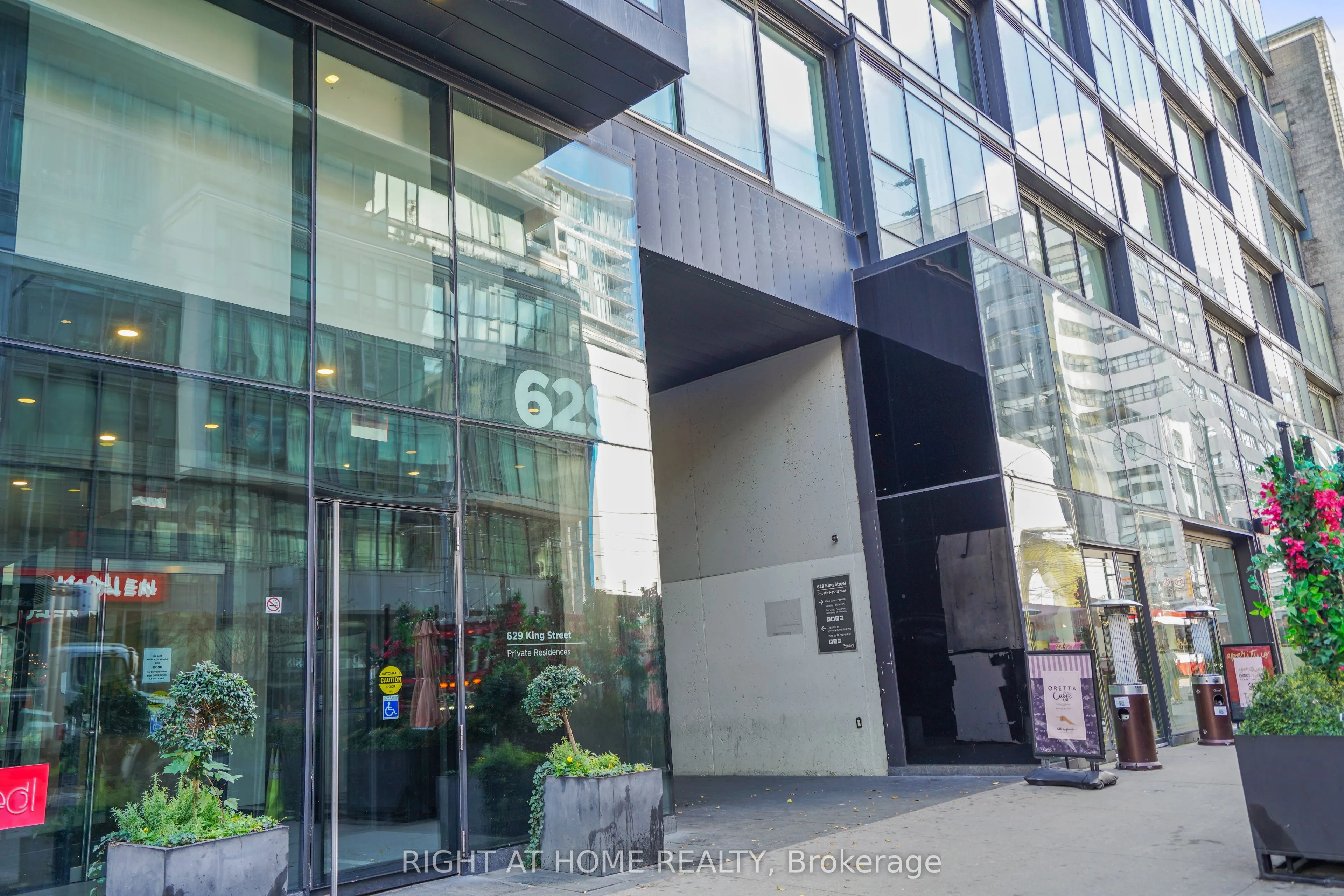 629 King Street W, #513