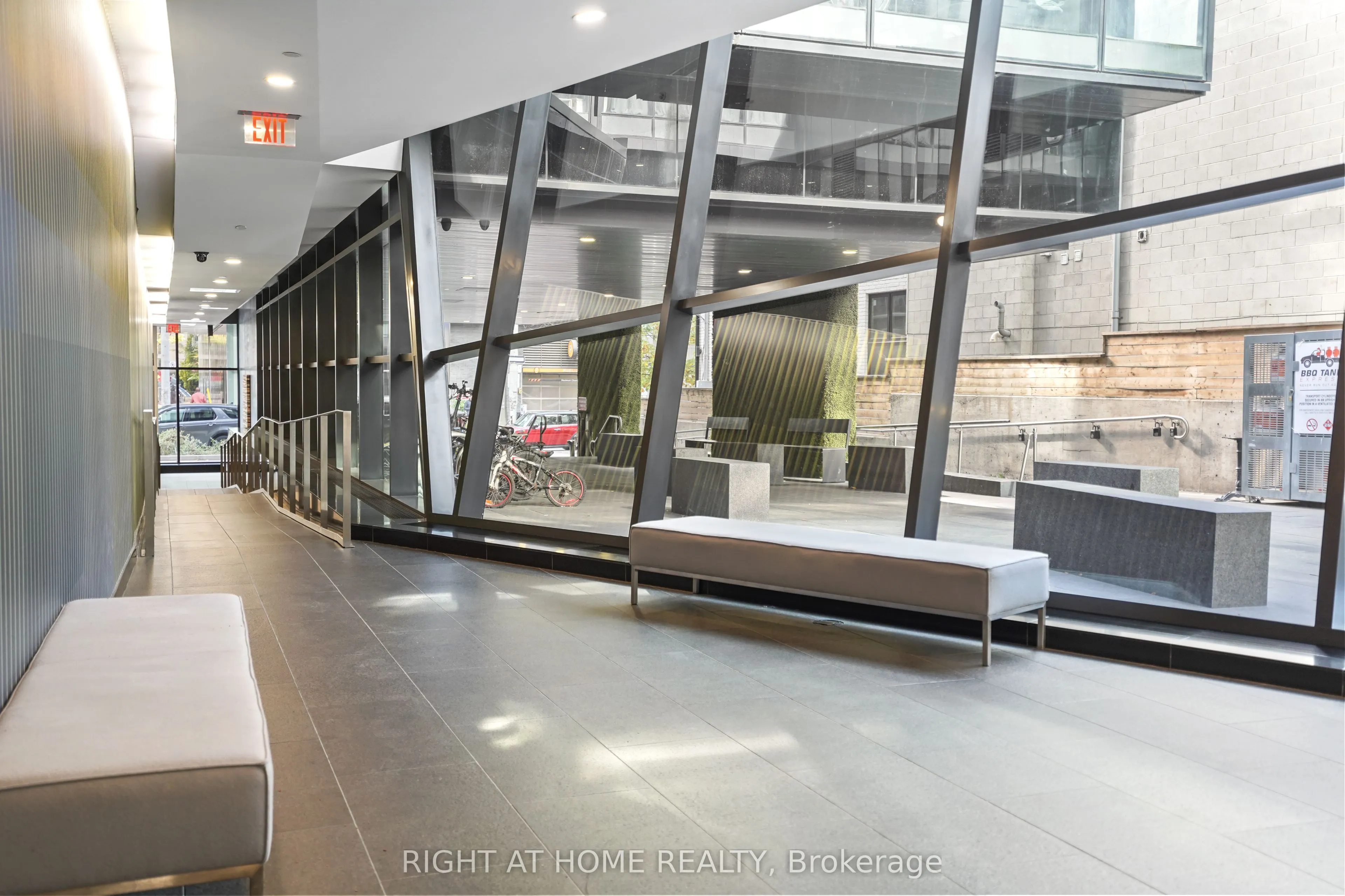 629 King Street W, #513