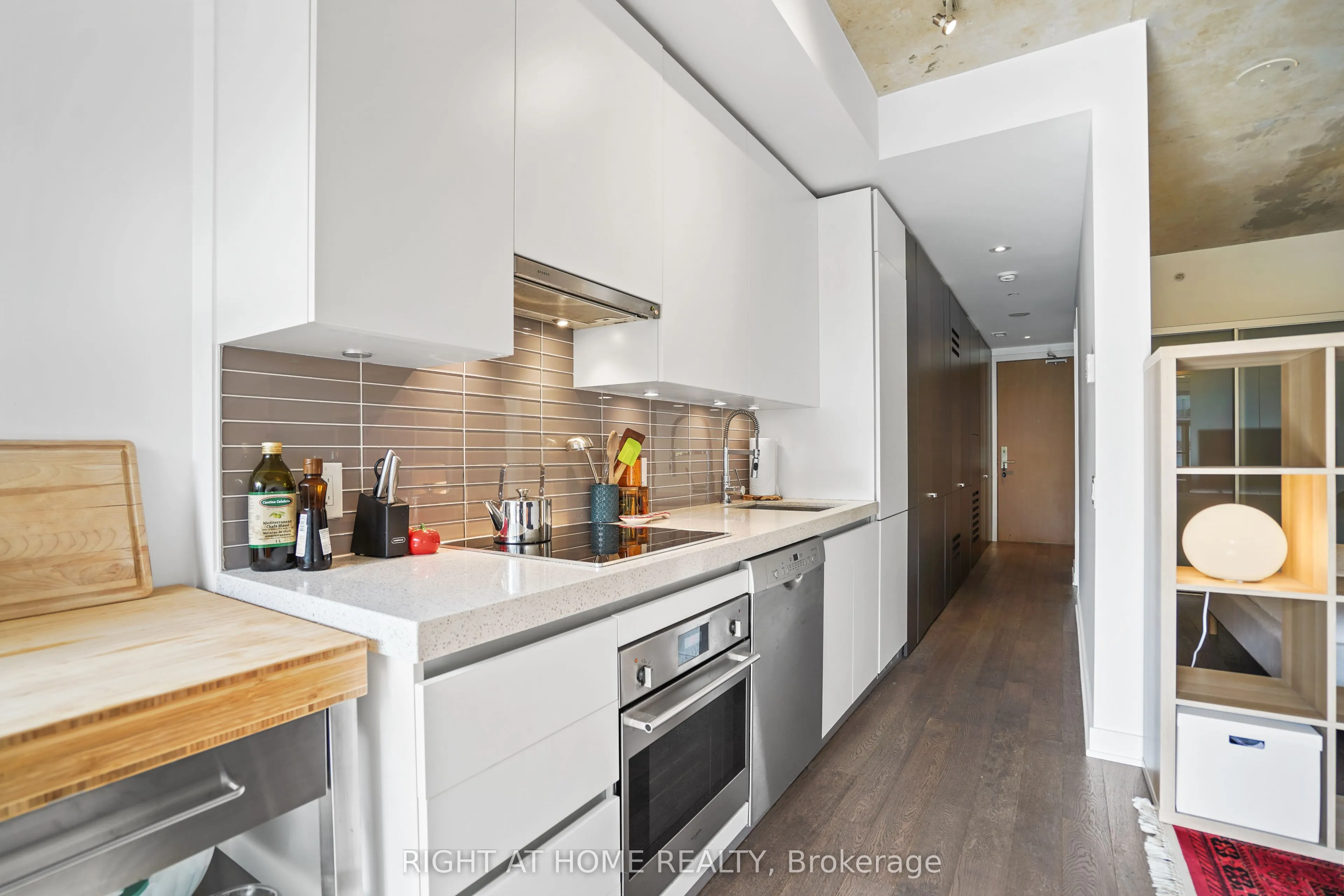 629 King Street W, #513